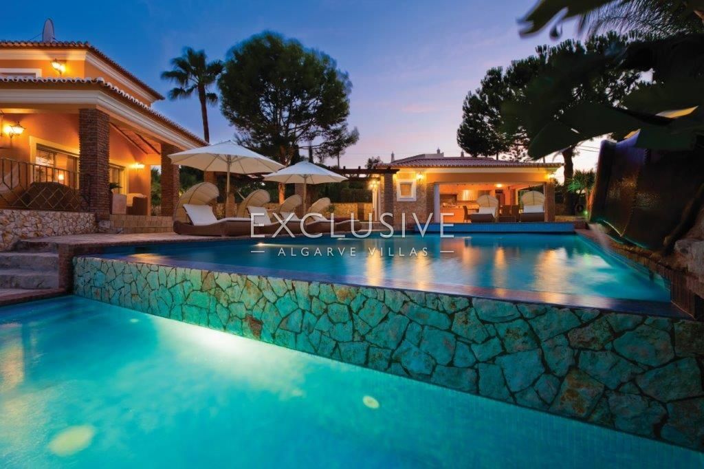 Charming Villa in Caramujeira, Algarve