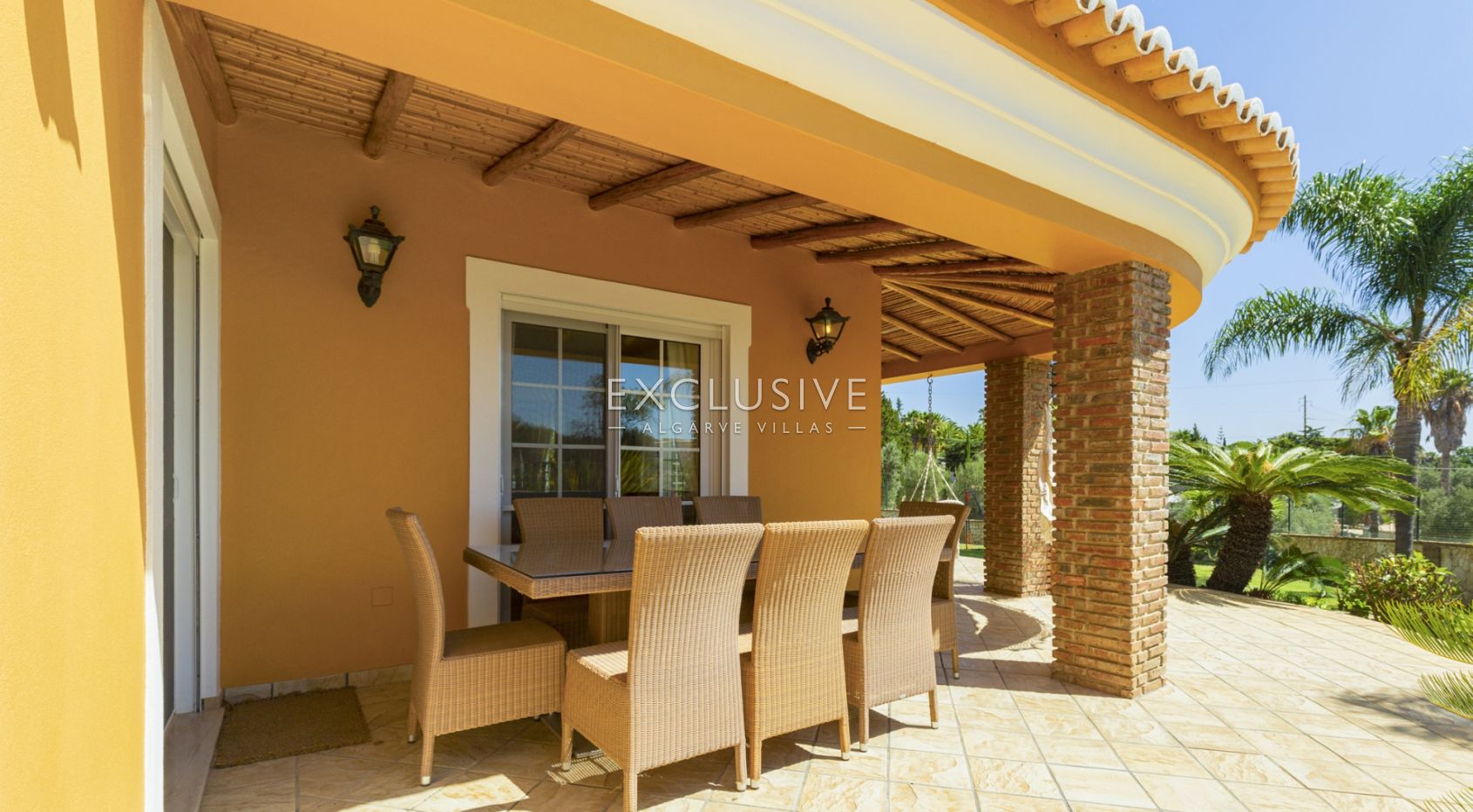 Charming Villa in Caramujeira, Algarve