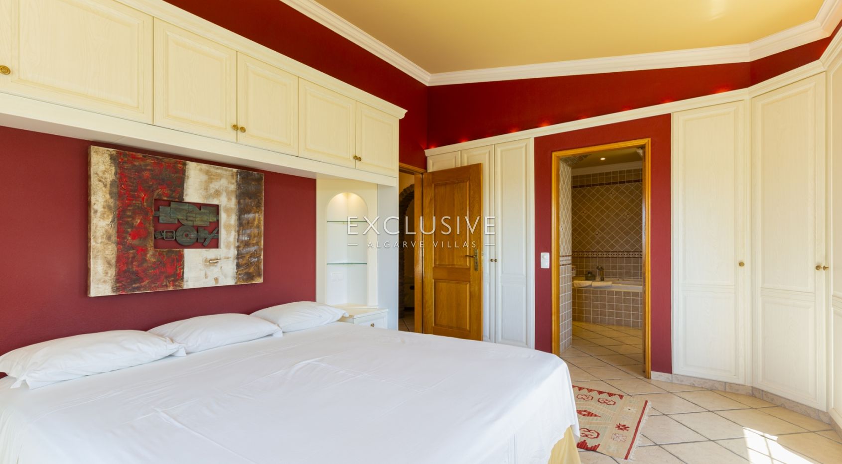 Charming Villa in Caramujeira, Algarve