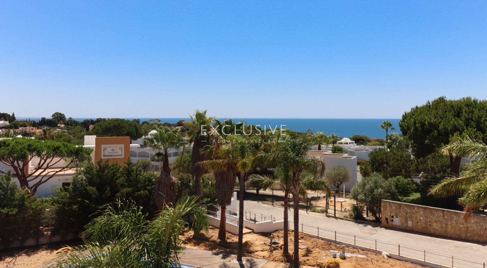 Luxuriöse Stadthäuser mit Meerblick – 300 m vom Strand entfernt, Albufeira.