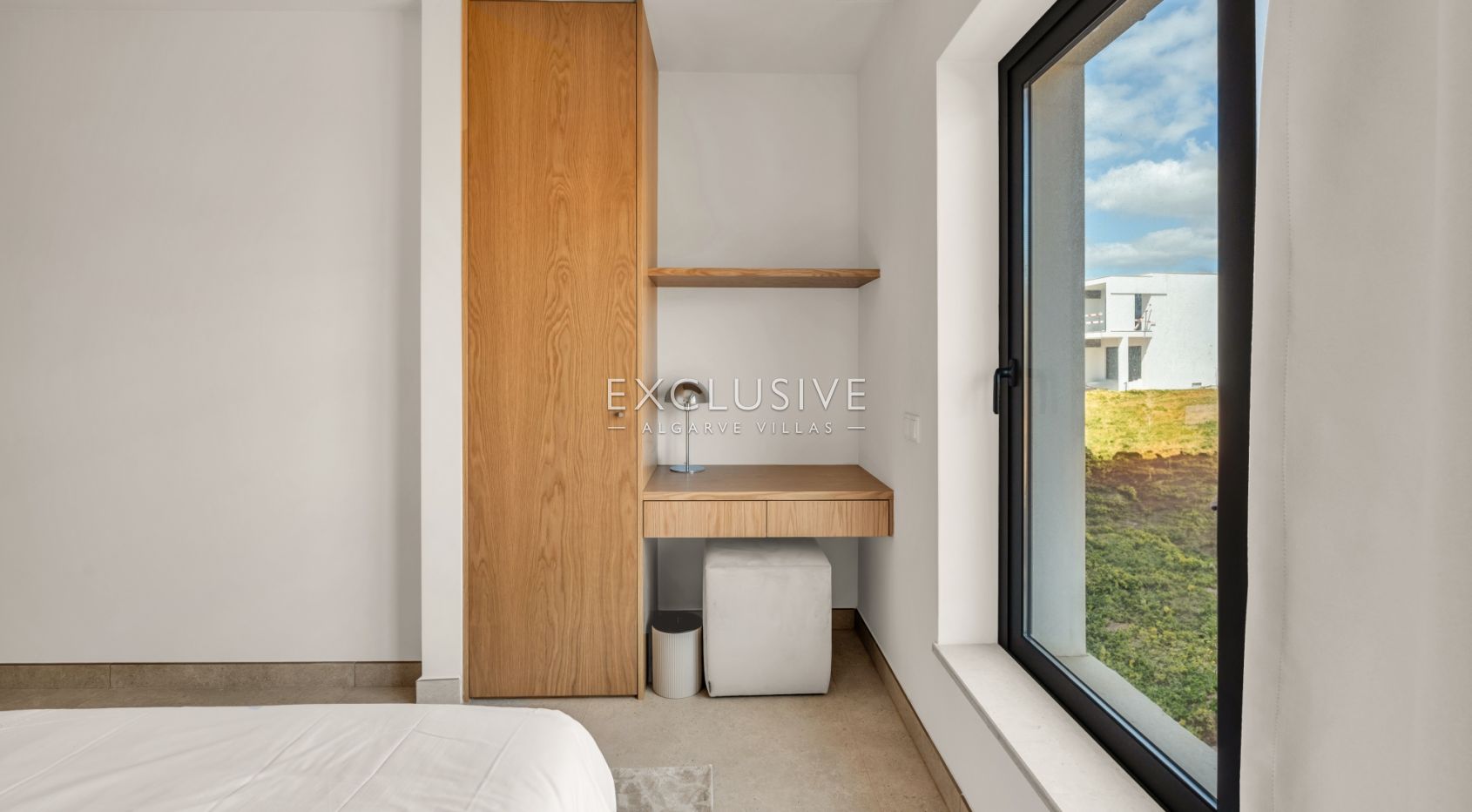 2 bedroom apartments in Carvoeiro centre near the beach, investment opportunity