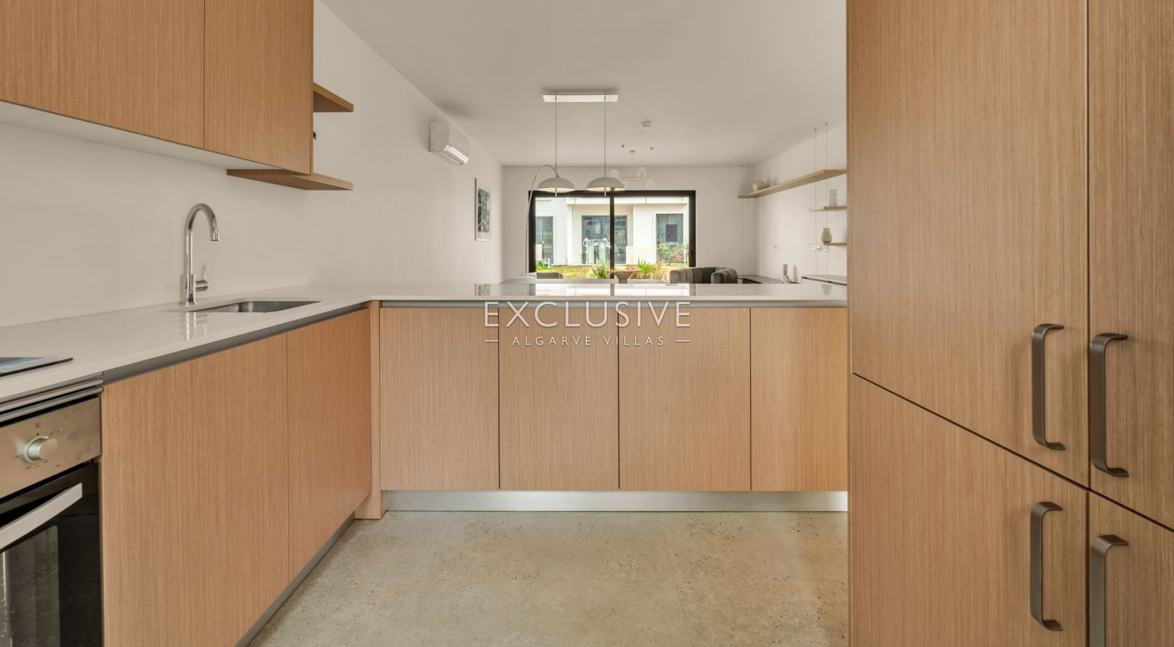 2 bedroom apartments in Carvoeiro centre near the beach, investment opportunity