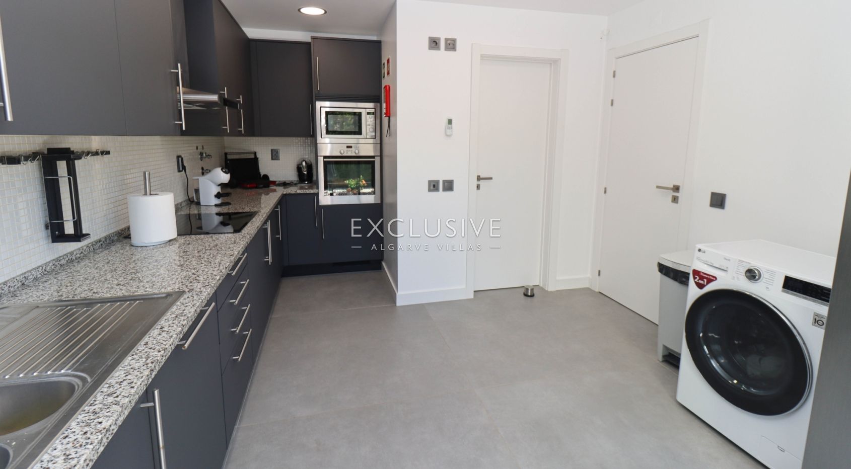 Modern and luxury villa in Albufeira, Algarve