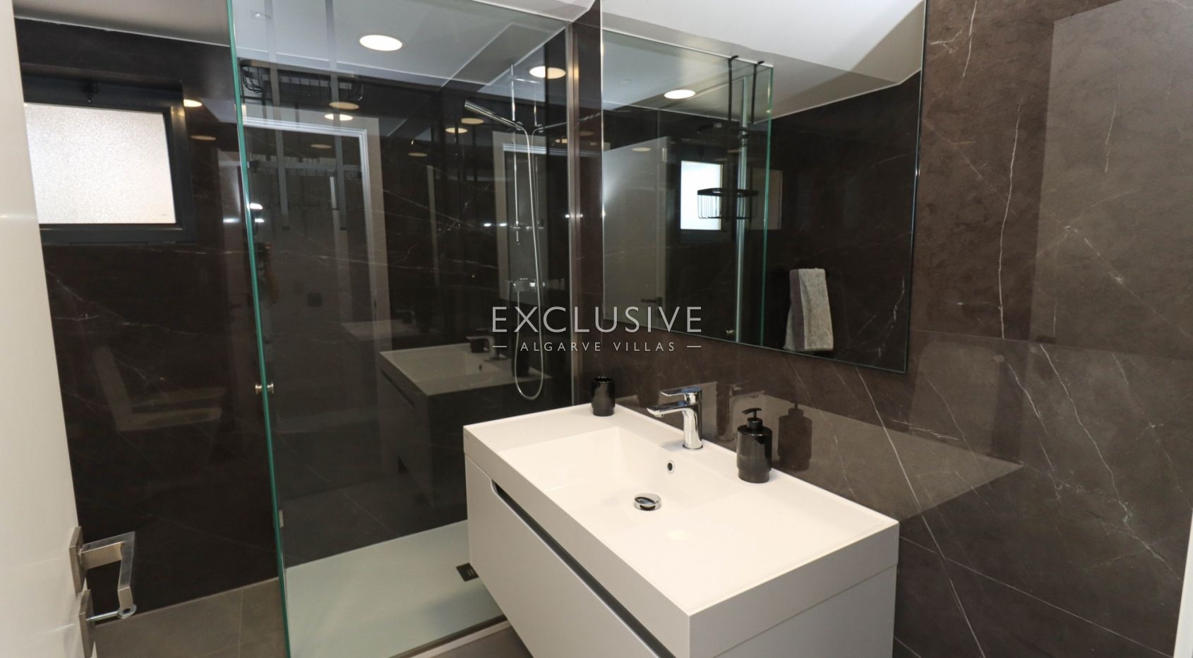 Modern and luxury villa in Albufeira, Algarve