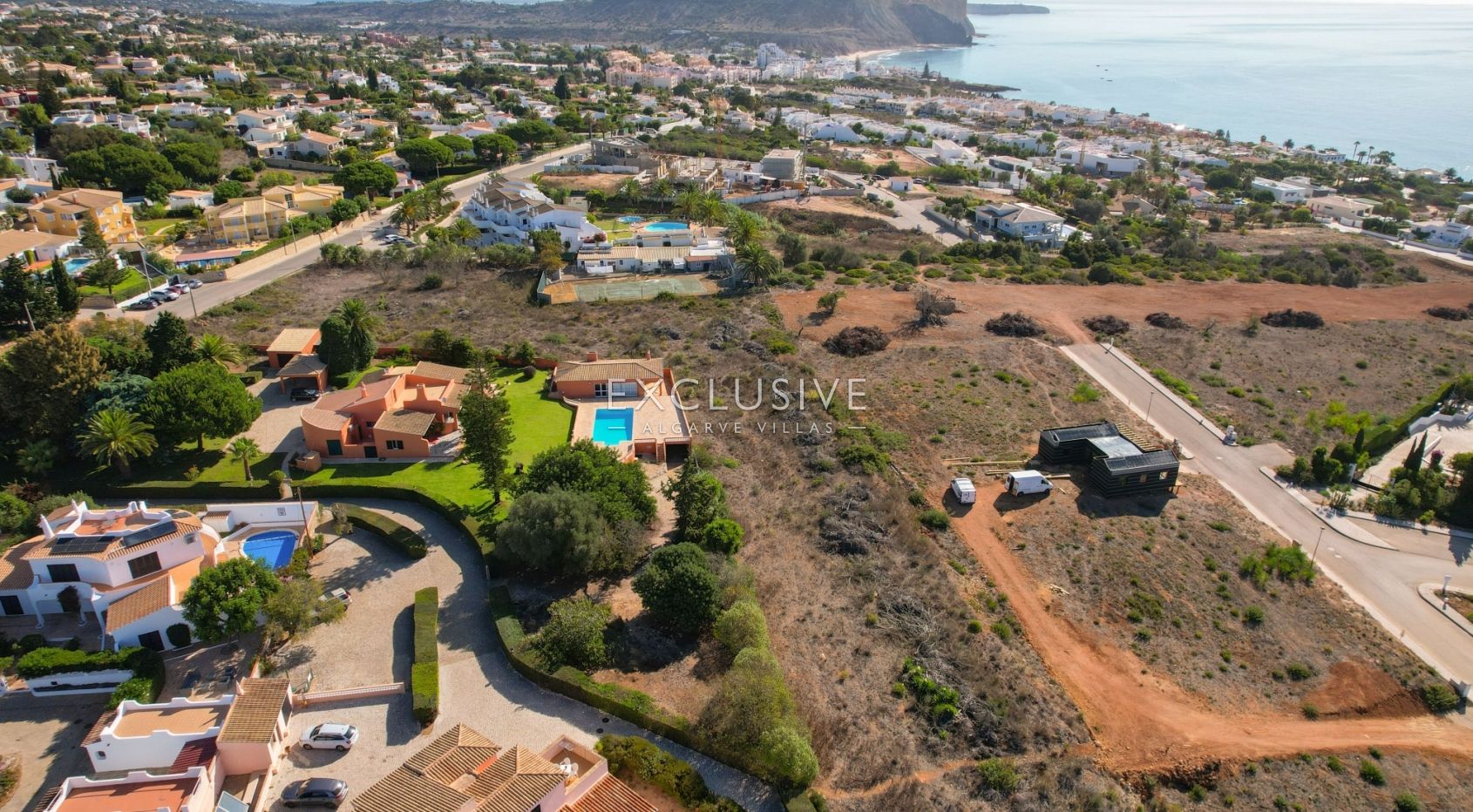 Real Estate Opportunity: Pre-approved Condominium in Western Algarve