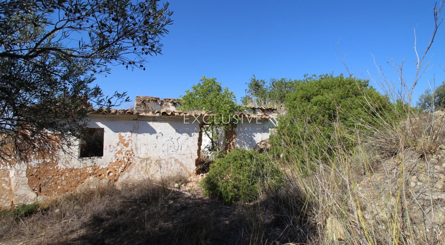 Plot with approved project in Loulé
