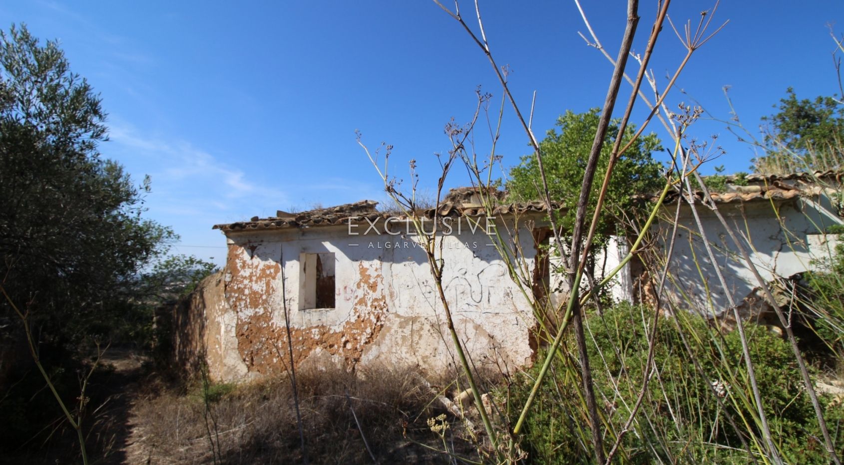 Plot with approved project in Loulé