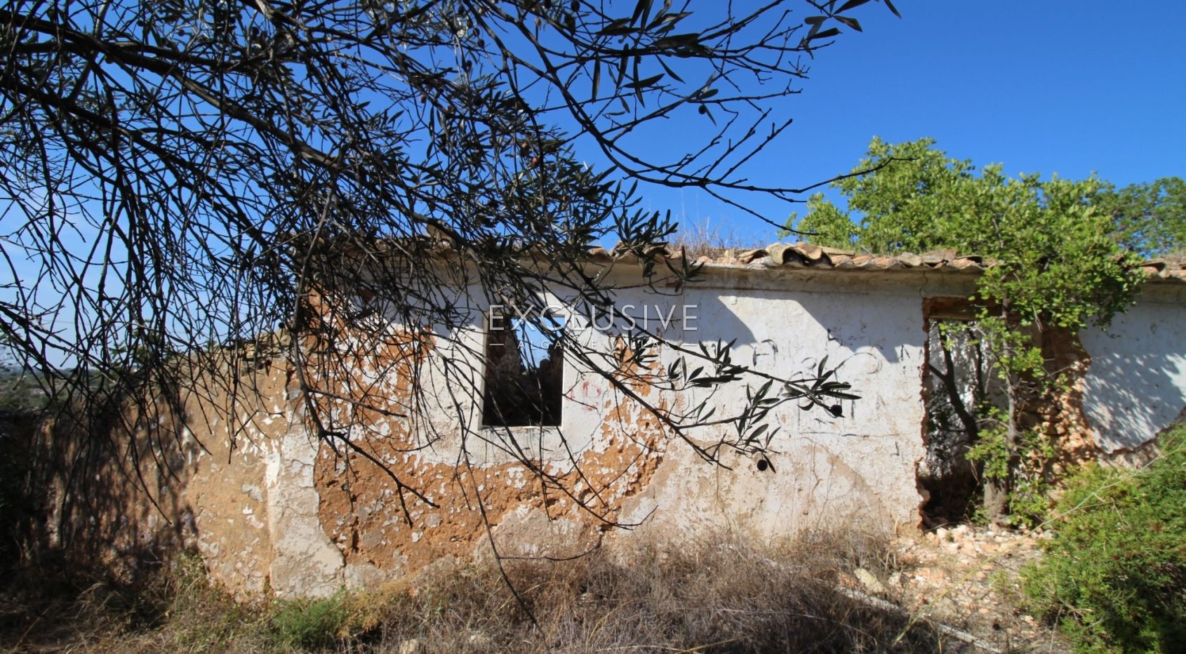 Plot with approved project in Loulé
