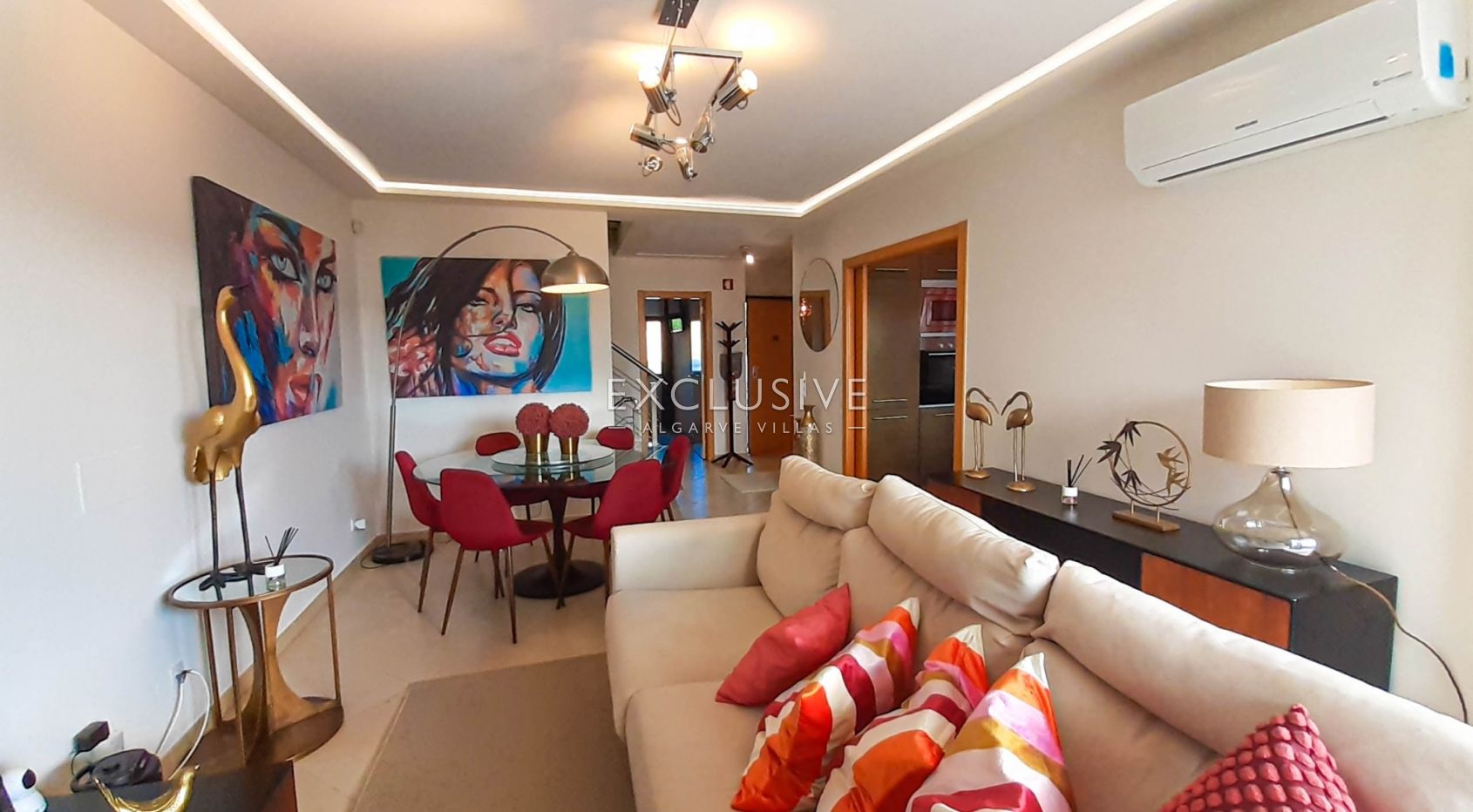 Ruime geschakelde villa in Vilamoura