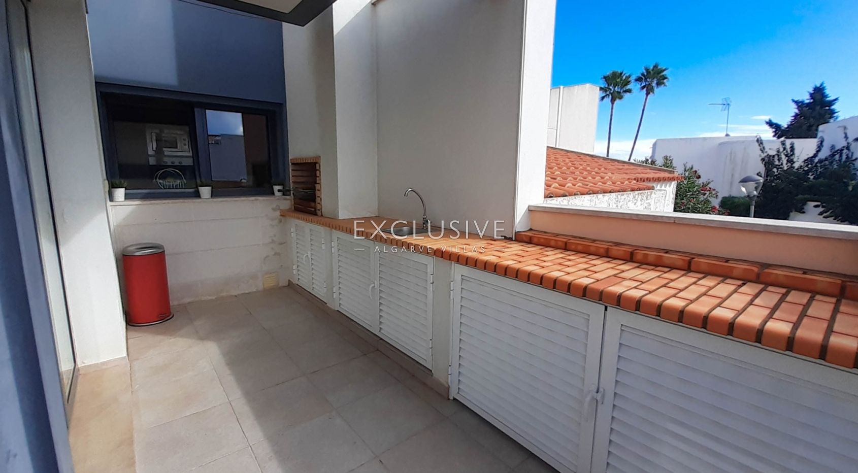 Ruime geschakelde villa in Vilamoura
