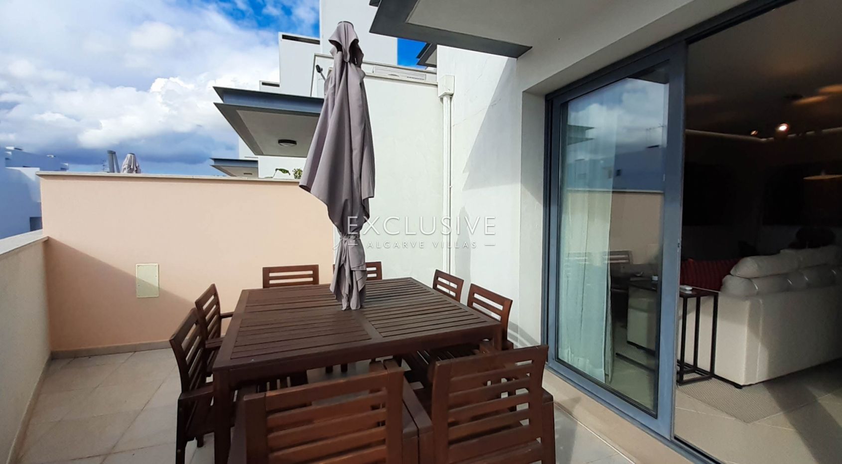Ruime geschakelde villa in Vilamoura