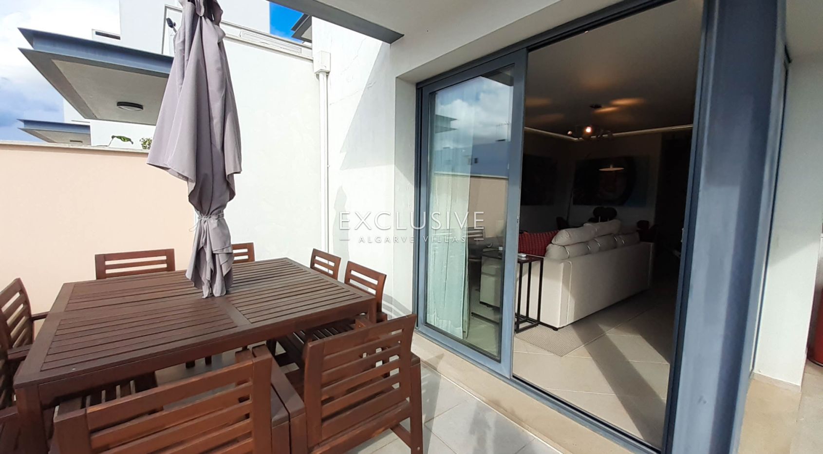 Ruime geschakelde villa in Vilamoura