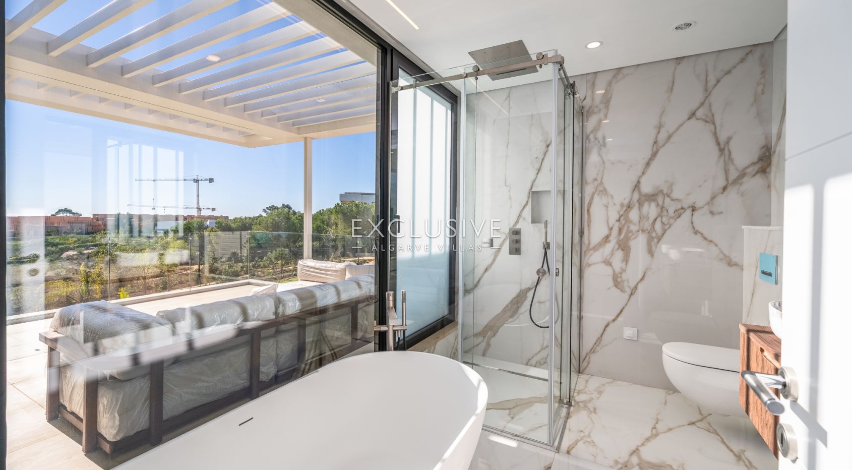Moderne villa met 4 slaapkamers en uitzicht op de golfbaan van Palmares kopen Lagos Algarve