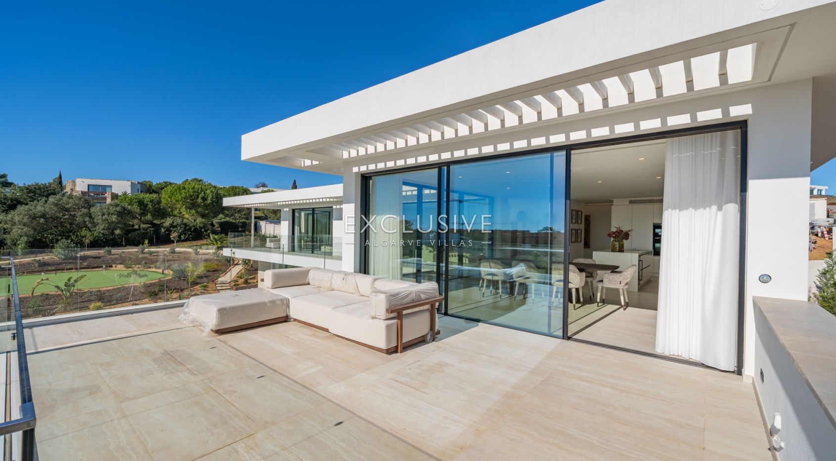 Moderne villa met 4 slaapkamers en uitzicht op de golfbaan van Palmares kopen Lagos Algarve