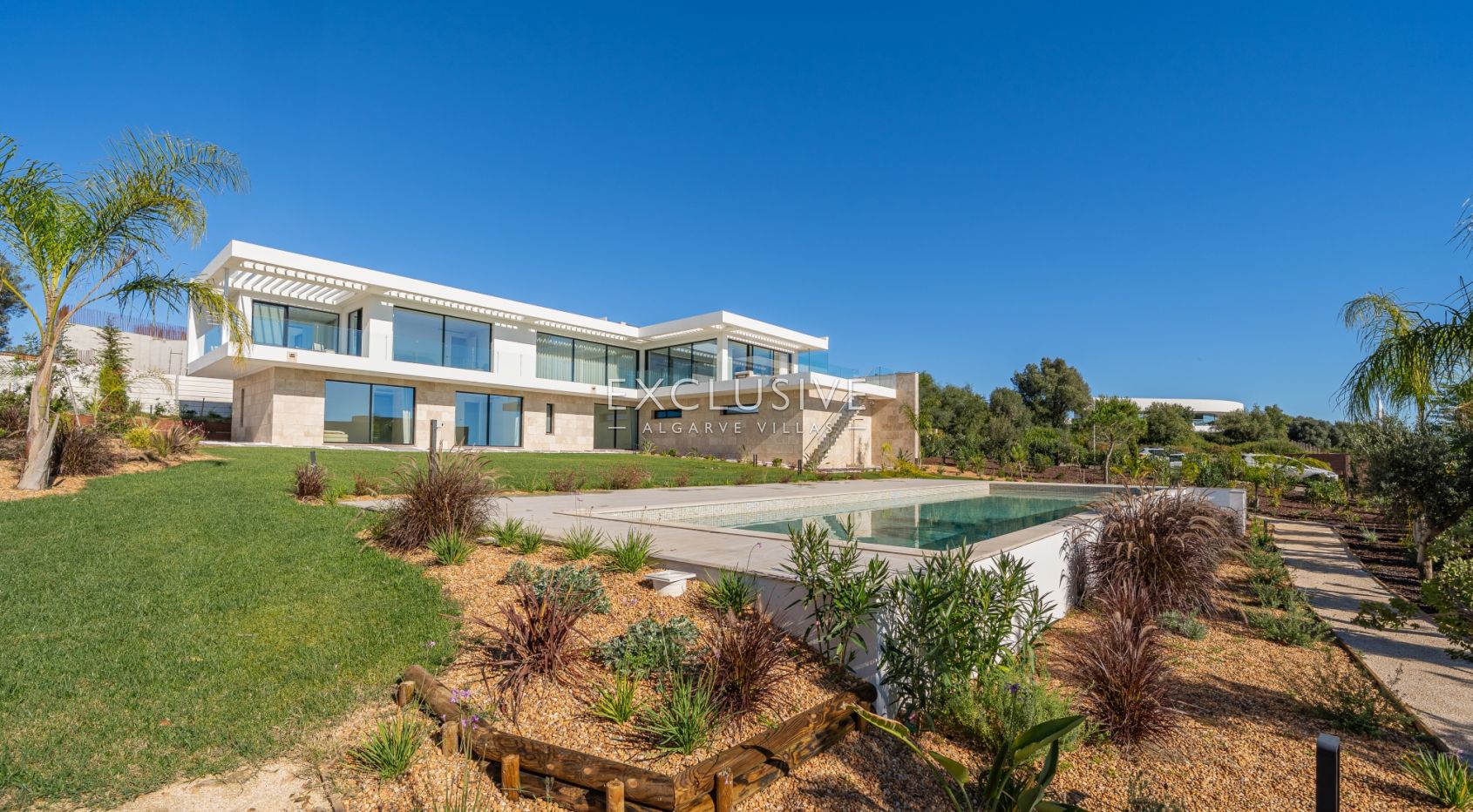 Moderne villa met 4 slaapkamers en uitzicht op de golfbaan van Palmares kopen Lagos Algarve