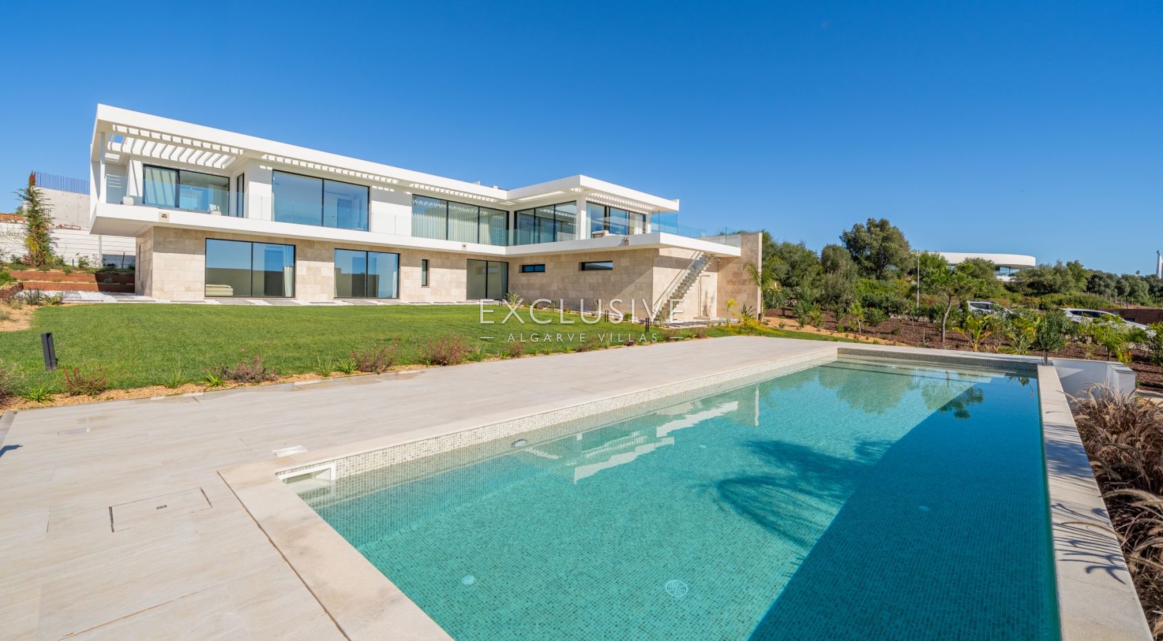 Moderne villa met 4 slaapkamers en uitzicht op de golfbaan van Palmares kopen Lagos Algarve