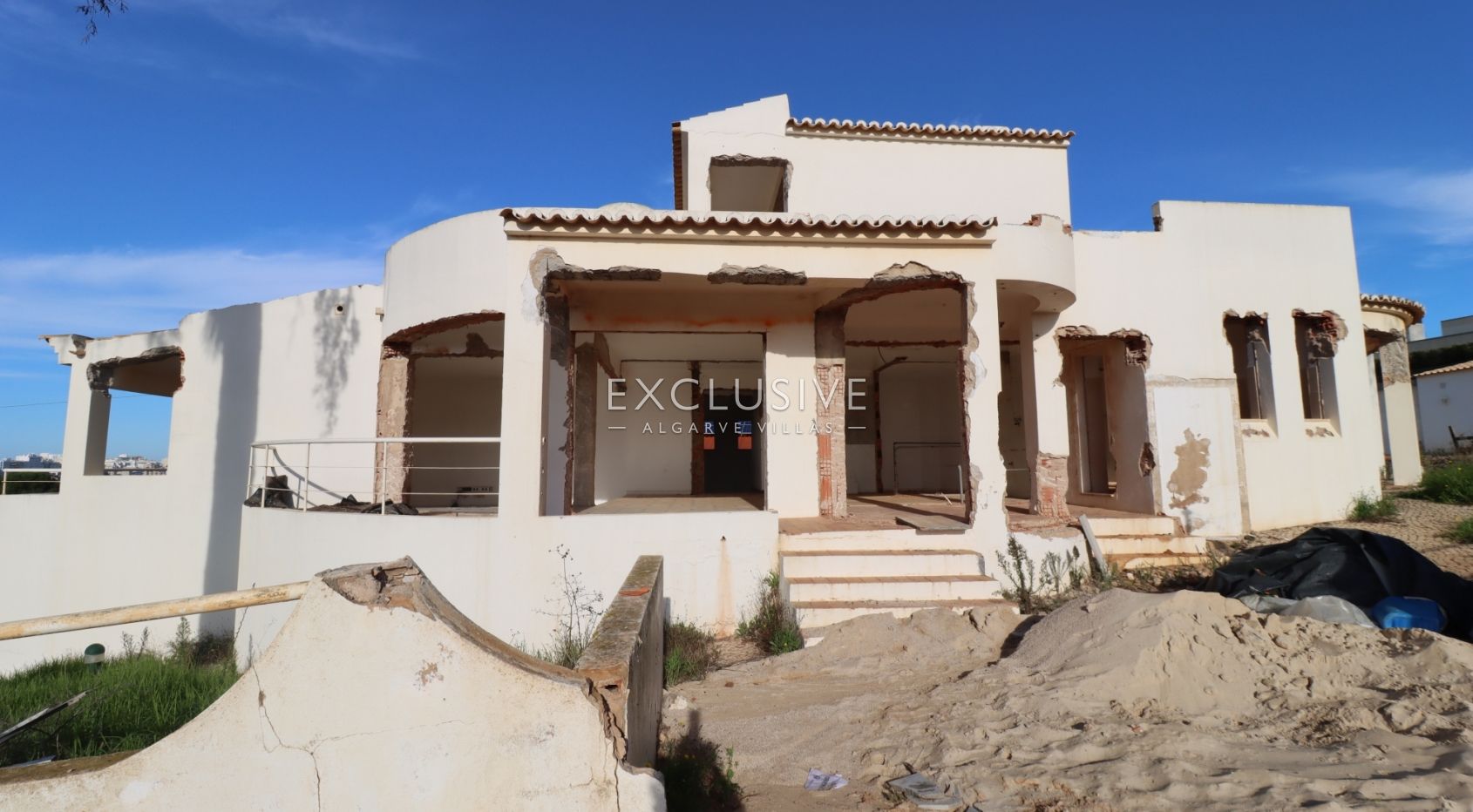 Villa for renovation with seaviews - Ferragudo