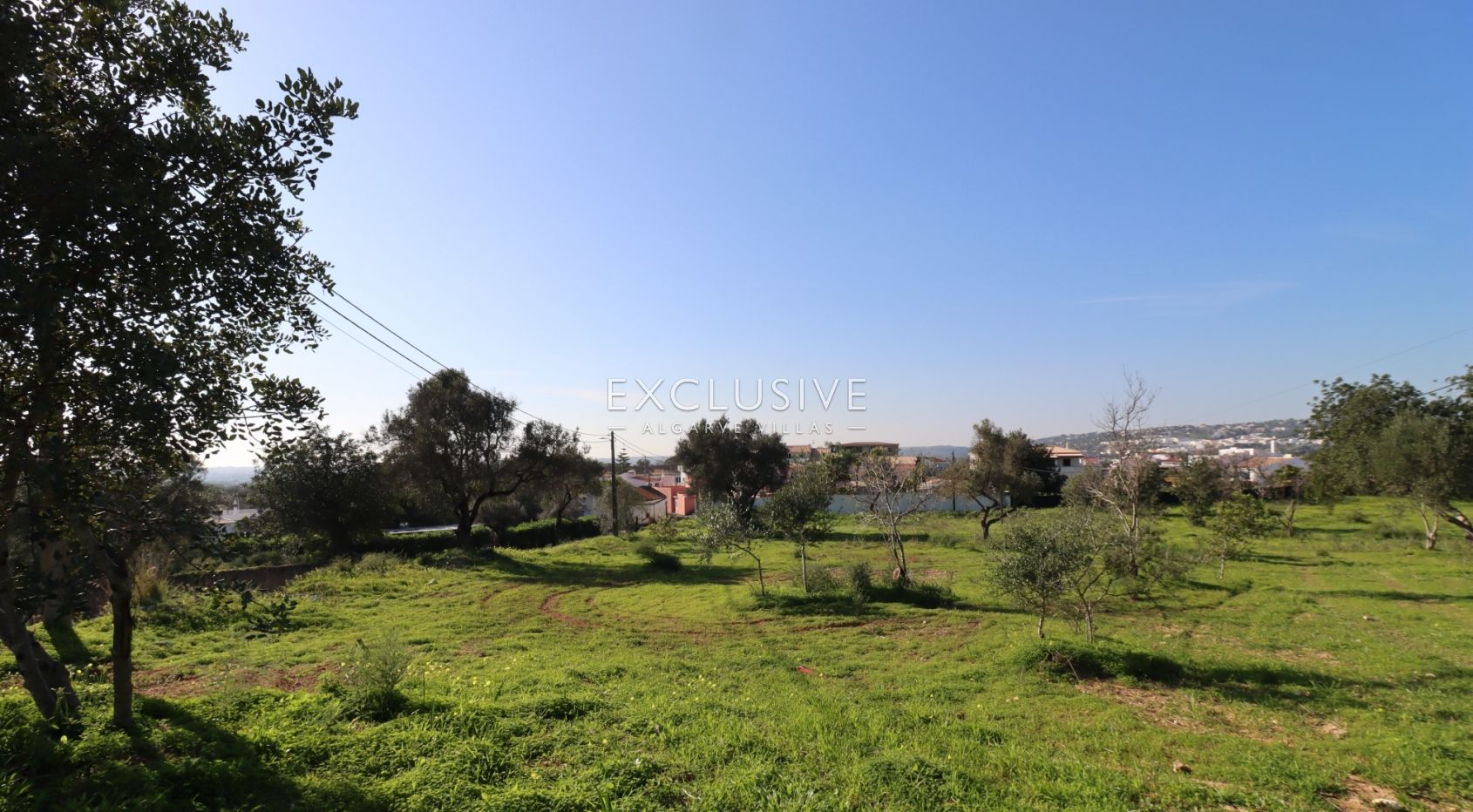 Large construction plot with sea view Central Algarve