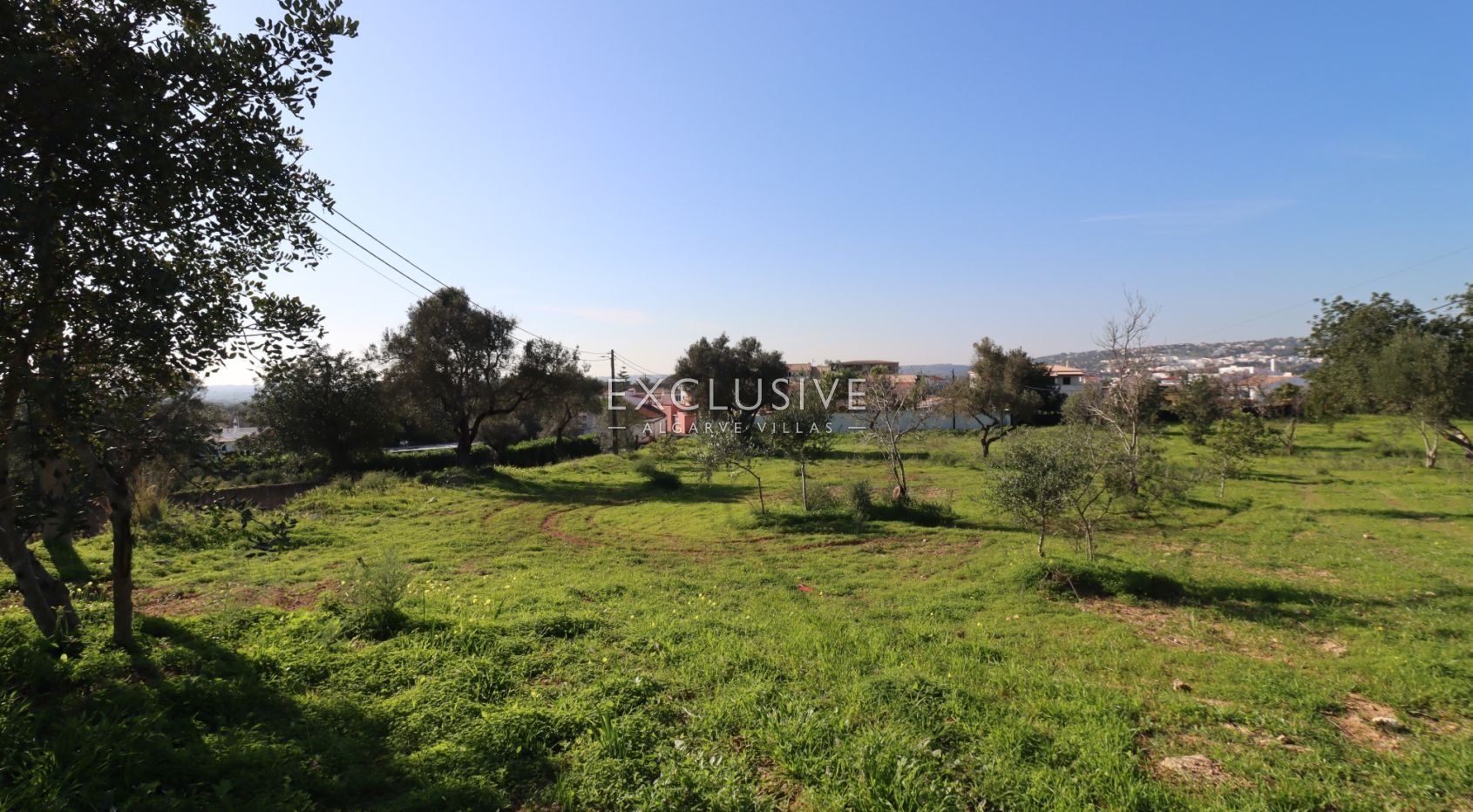 Large construction plot with sea view Central Algarve