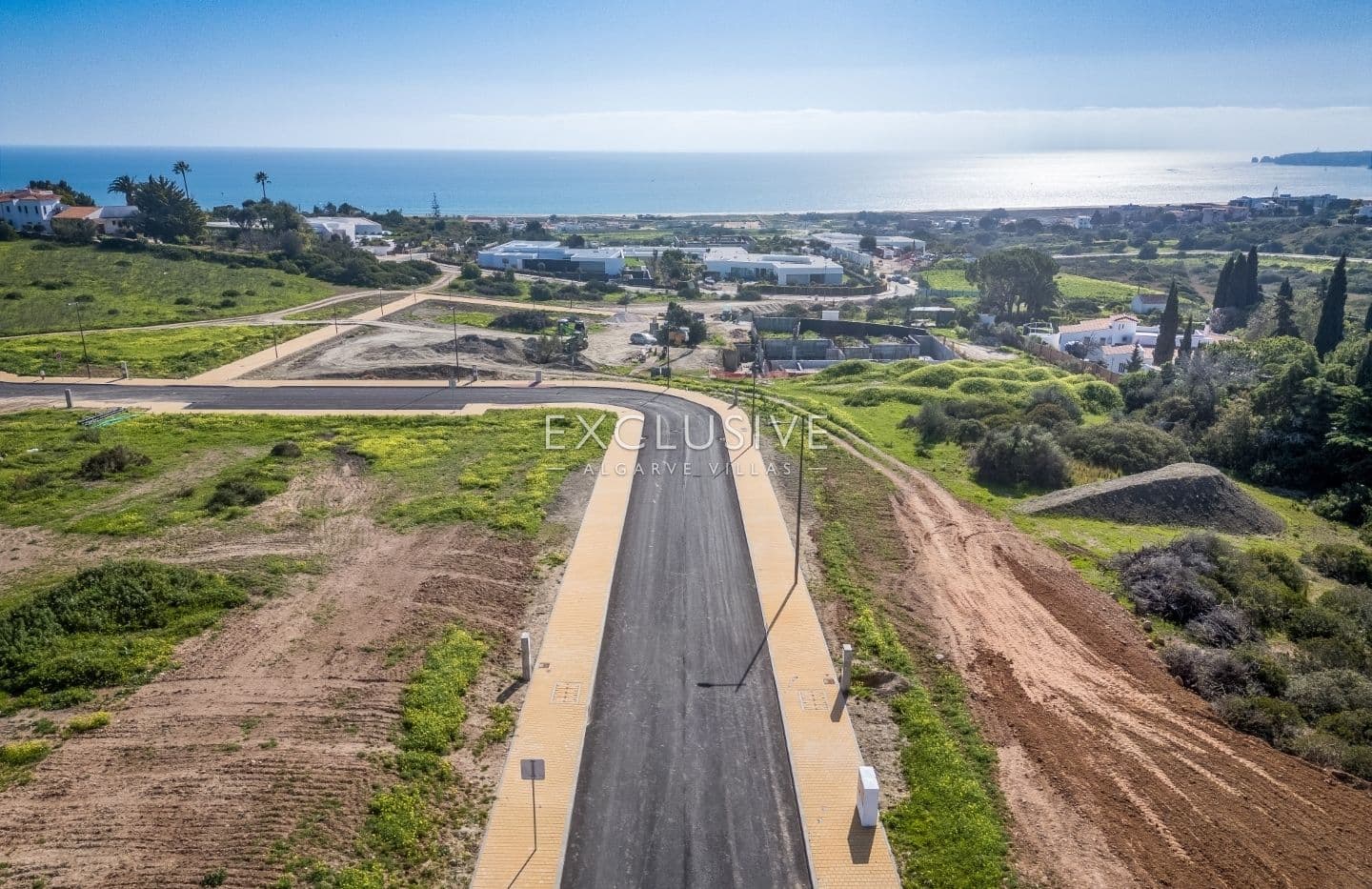 Große Baugrundstücke mit freiem Meerblick in Lagos, Algarve-1