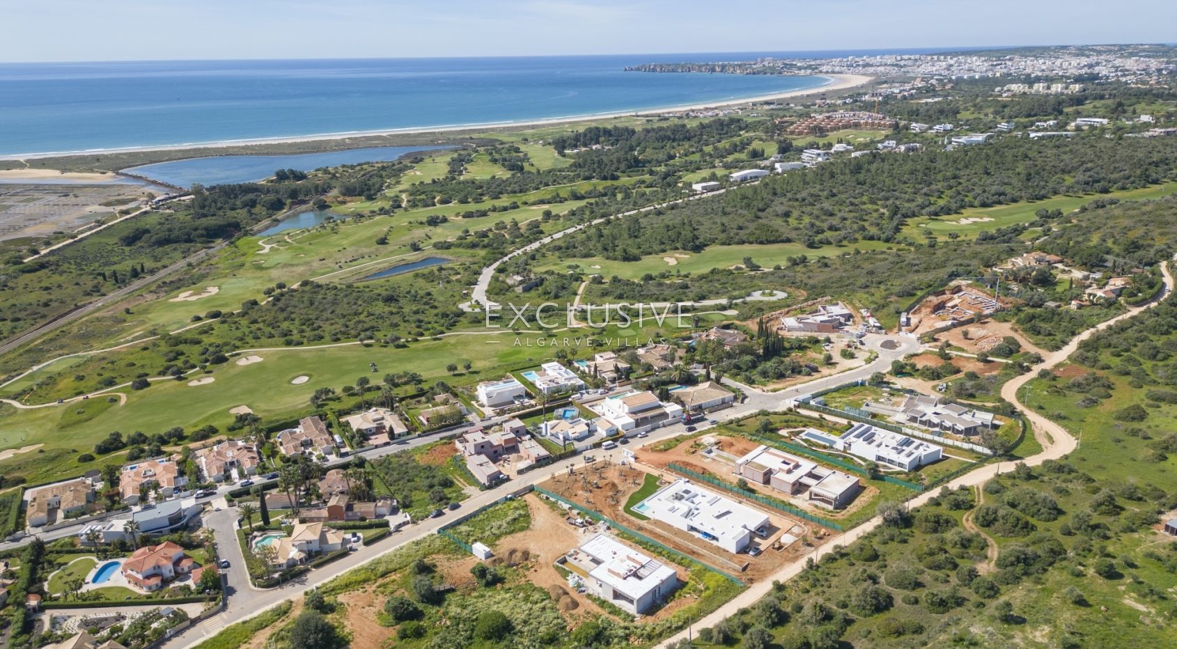 Zeitgenössische mediterrane Luxusvilla mit atemberaubendem Meerblick in Lagos, Algarve