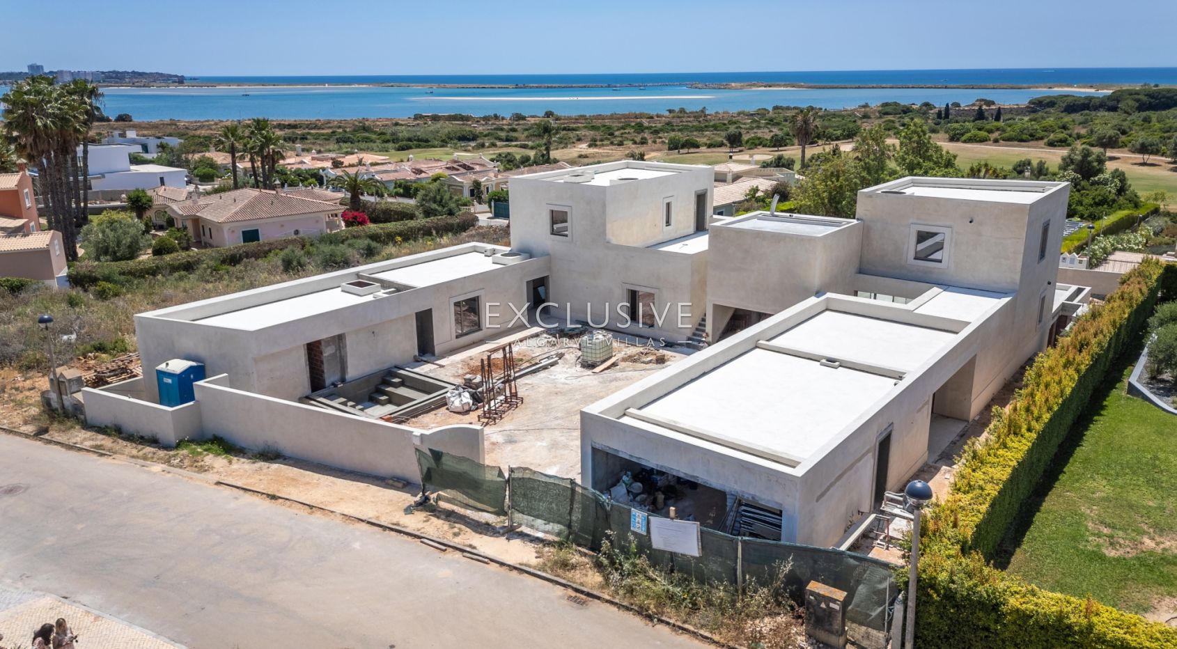 Zeitgenössische mediterrane Luxusvilla mit atemberaubendem Meerblick in Lagos, Algarve