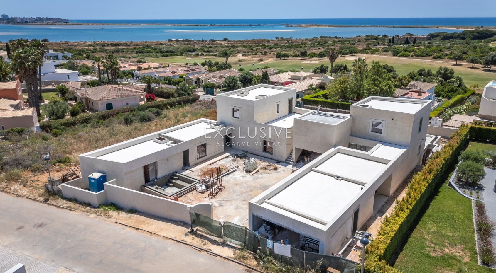 Zeitgenössische mediterrane Luxusvilla mit atemberaubendem Meerblick in Lagos, Algarve