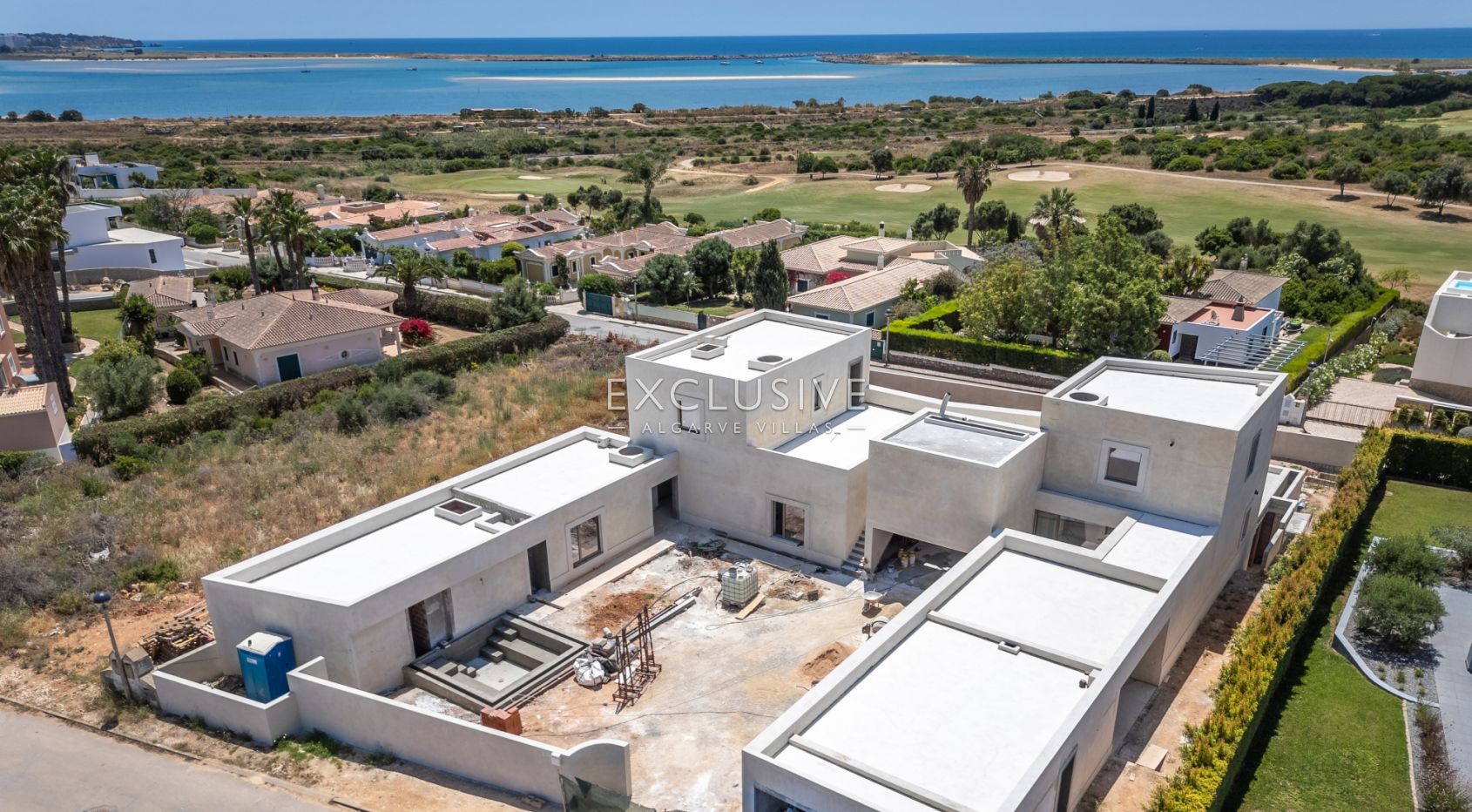 Zeitgenössische mediterrane Luxusvilla mit atemberaubendem Meerblick in Lagos, Algarve