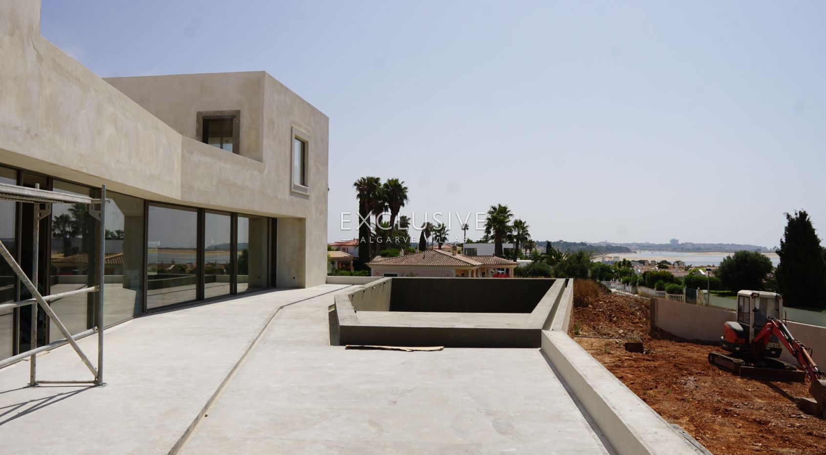 Zeitgenössische mediterrane Luxusvilla mit atemberaubendem Meerblick in Lagos, Algarve