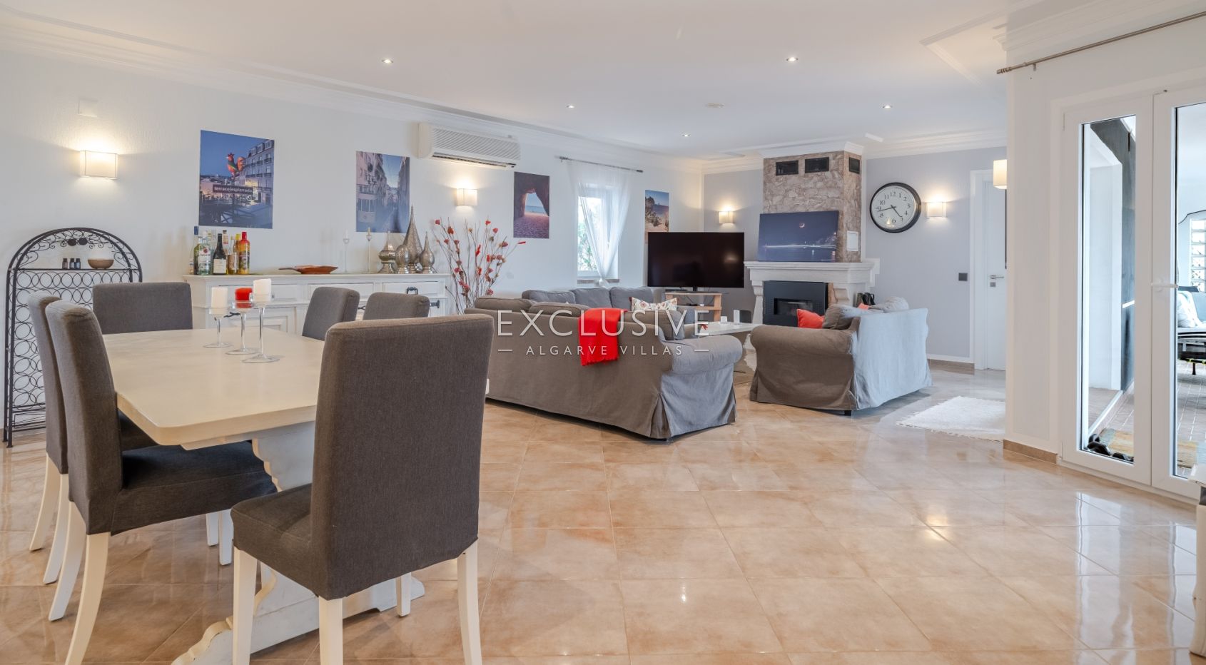 Charmante Villa mit vier Schlafzimmern und Meerblick in Albufeira, Algarve