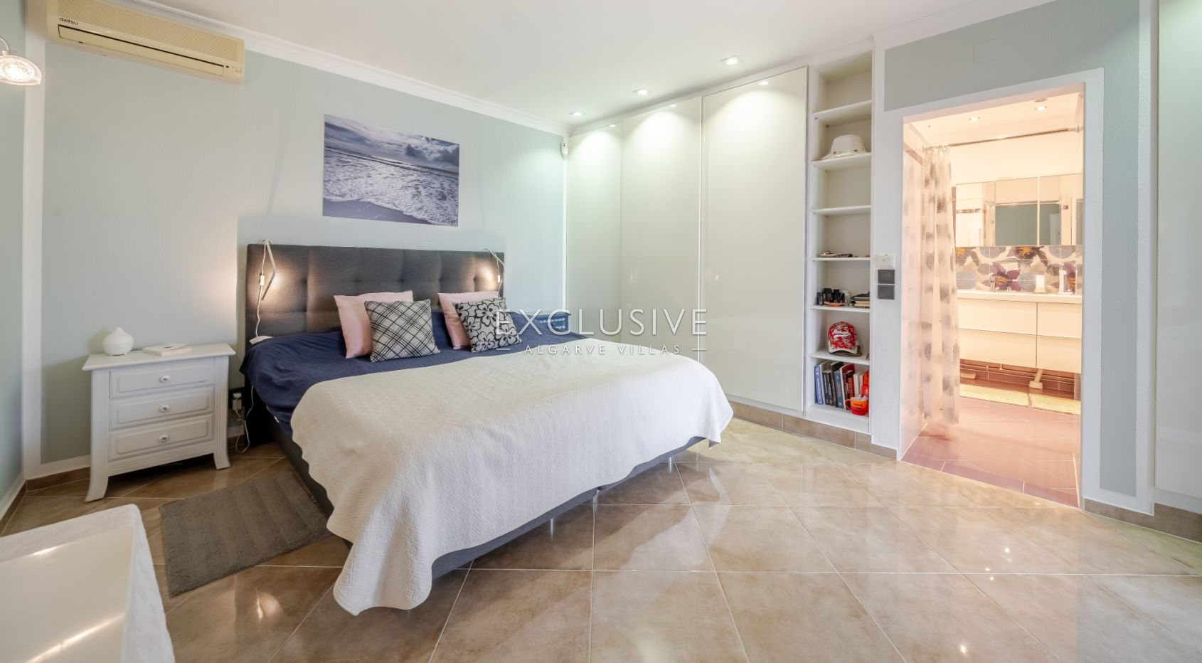 Charmante Villa mit vier Schlafzimmern und Meerblick in Albufeira, Algarve