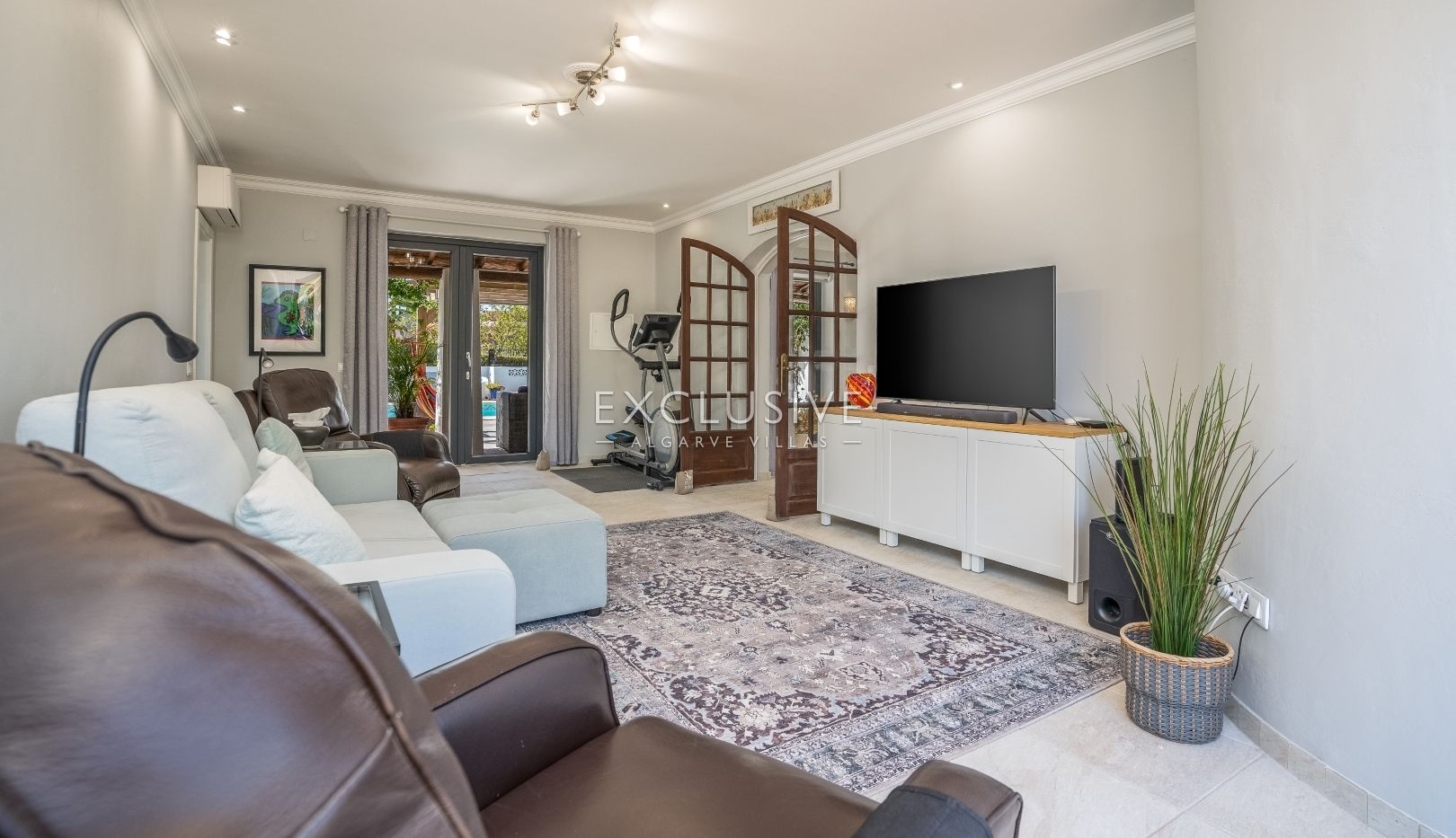 Charmante 5 schlafzimmer Villa mit pool in Alvor, Algarve
