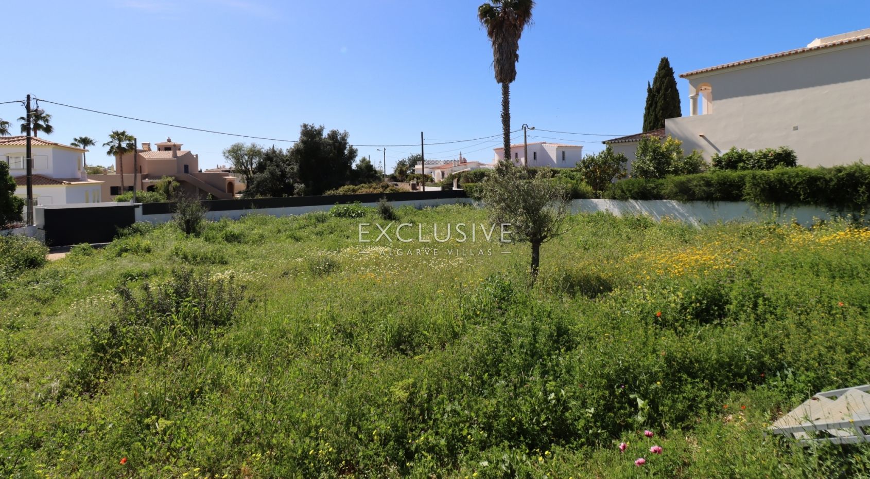 Carvoeiro well priced building plot with sea views near the ocean