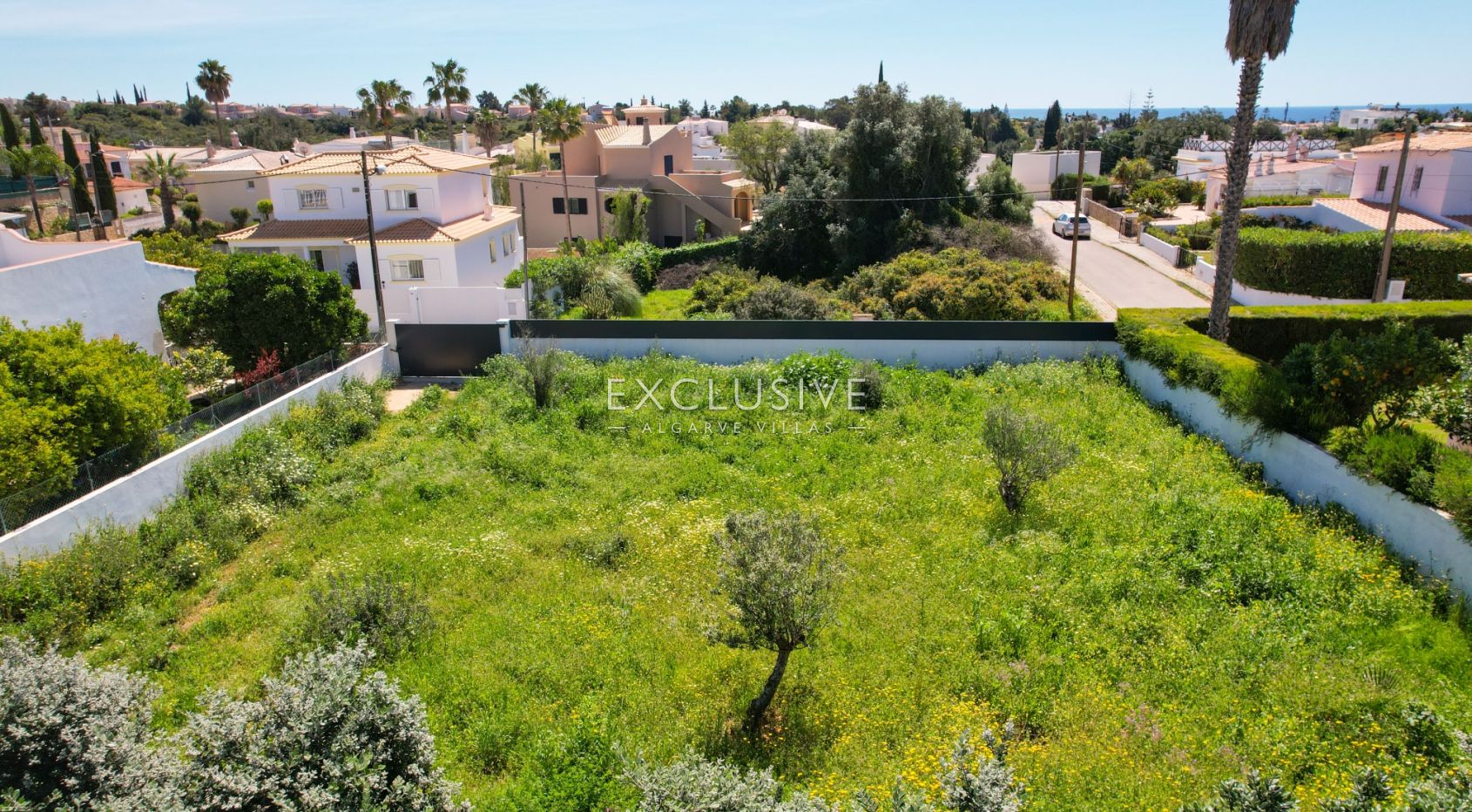 Carvoeiro well priced building plot with sea views near the ocean