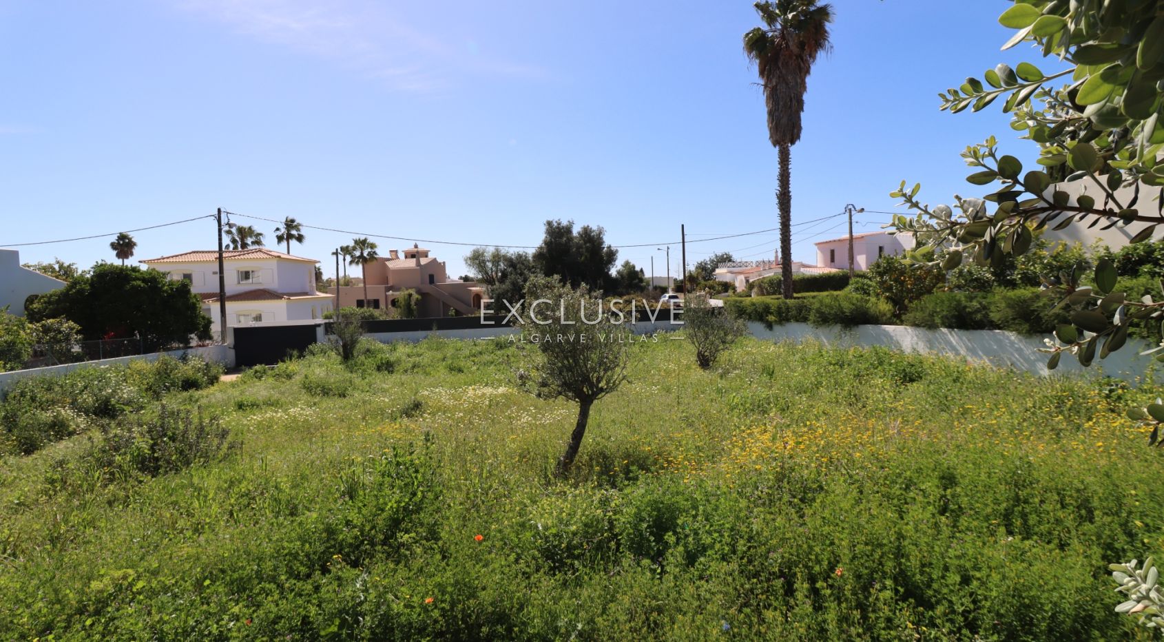 Carvoeiro well priced building plot with sea views near the ocean