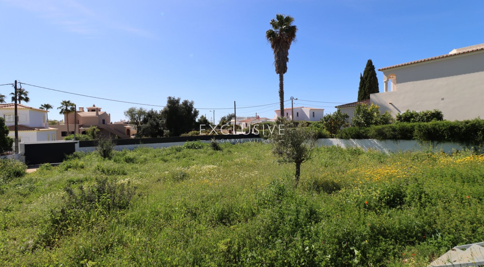 Carvoeiro well priced building plot with sea views near the ocean