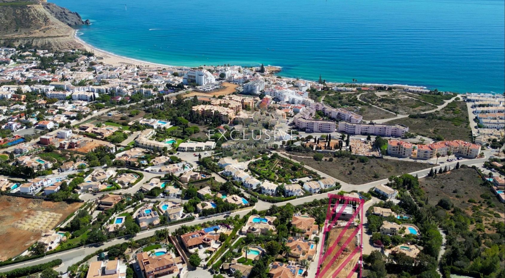 12 Exclusive Semi-Detached Villas with Sea Views in Praia da Luz - Lagos, Algarve
