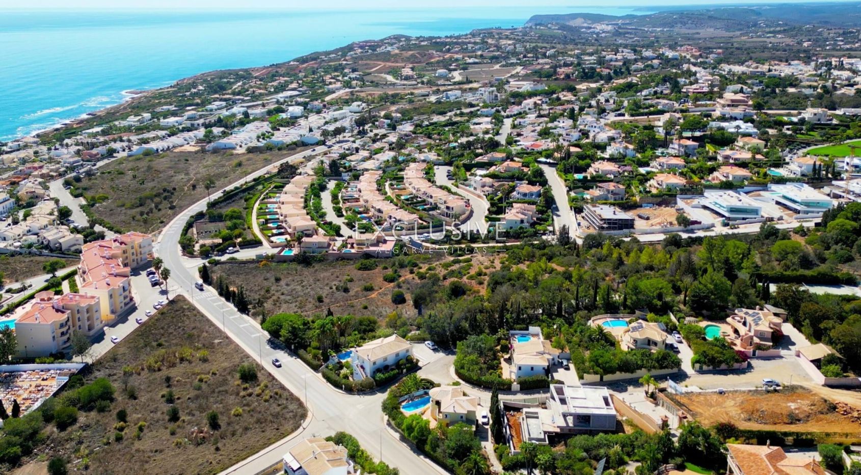 12 Exclusive Semi-Detached Villas with Sea Views in Praia da Luz - Lagos, Algarve