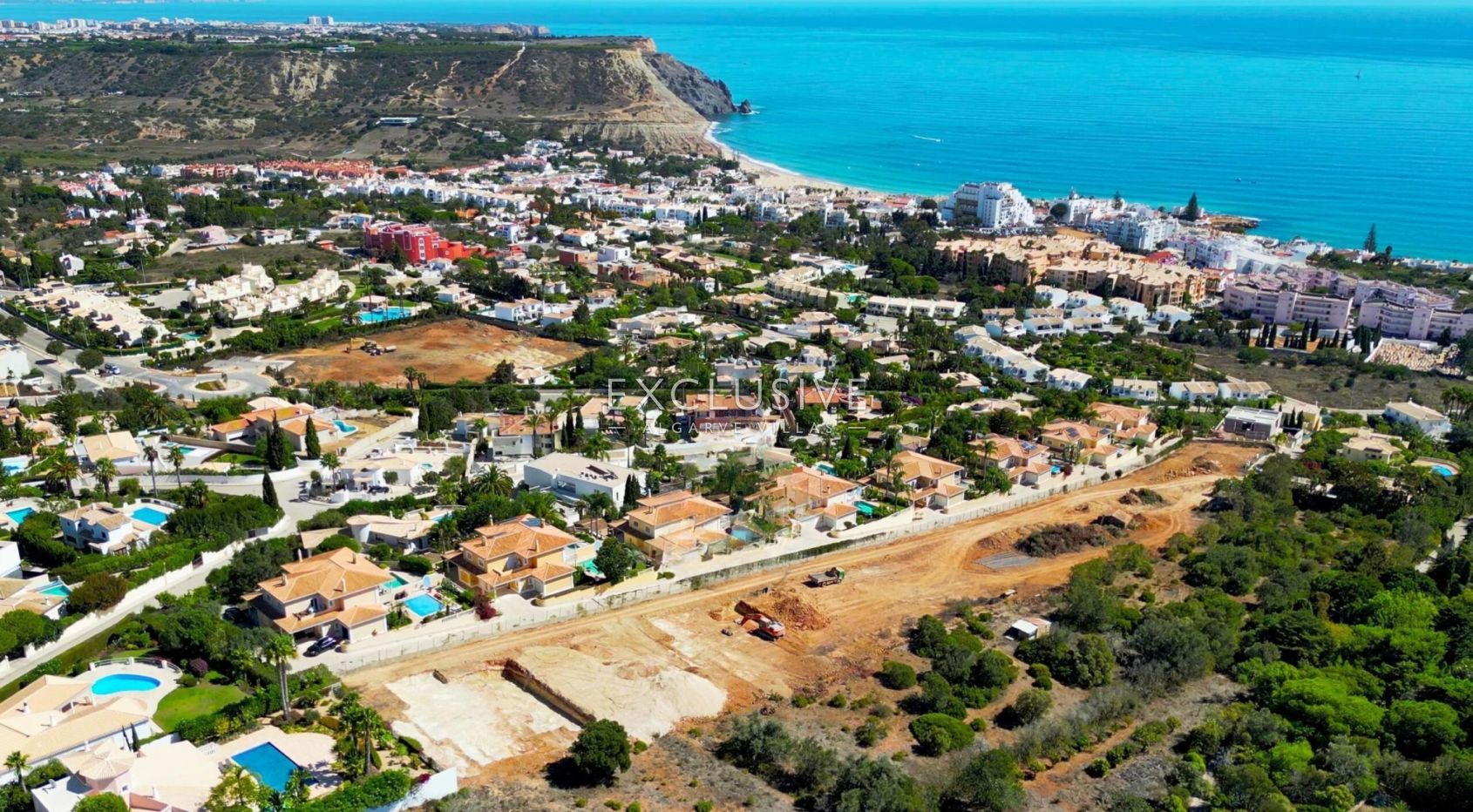 12 Exclusive Semi-Detached Villas with Sea Views in Praia da Luz - Lagos, Algarve