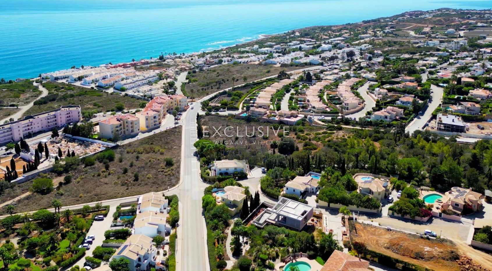 12 Exclusive Semi-Detached Villas with Sea Views in Praia da Luz - Lagos, Algarve