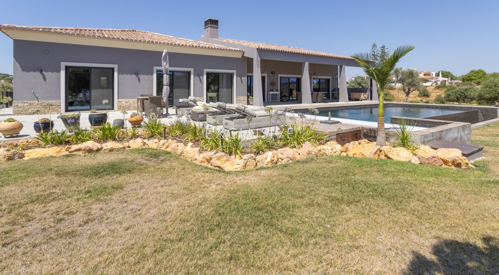 Large 3 bedroom 'quinta' near Carvoeiro and International School on large plot