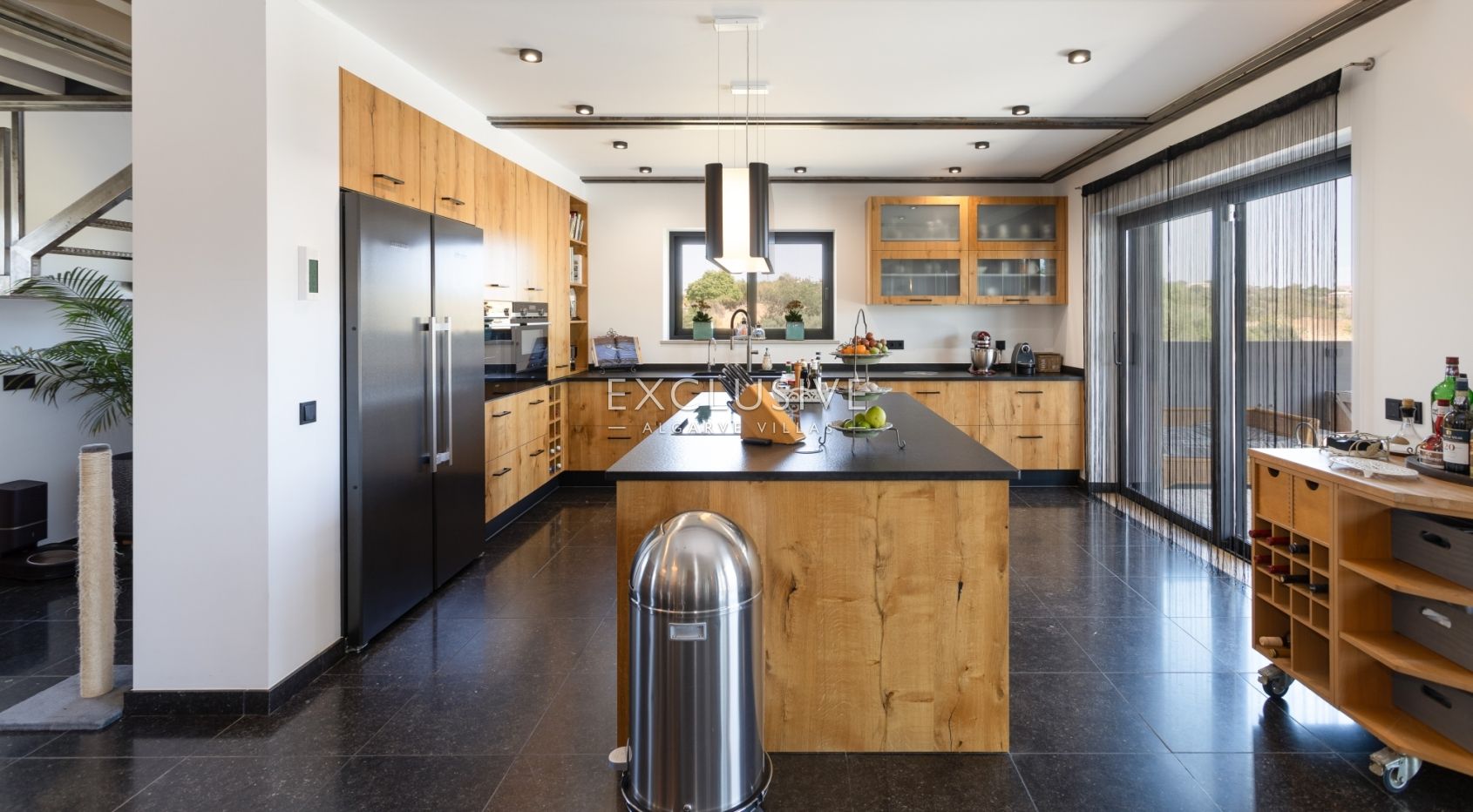 Large 3 bedroom 'quinta' near Carvoeiro and International School on large plot