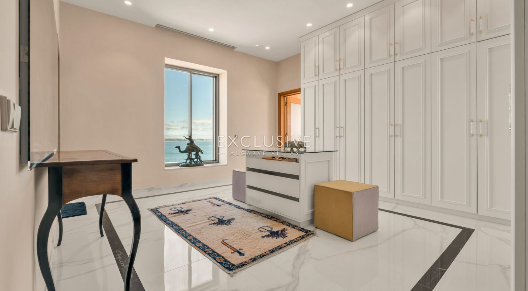 Moradia de frente para o mar com 8 quartos com ilha privada em Lagos, Algarve, Portugal