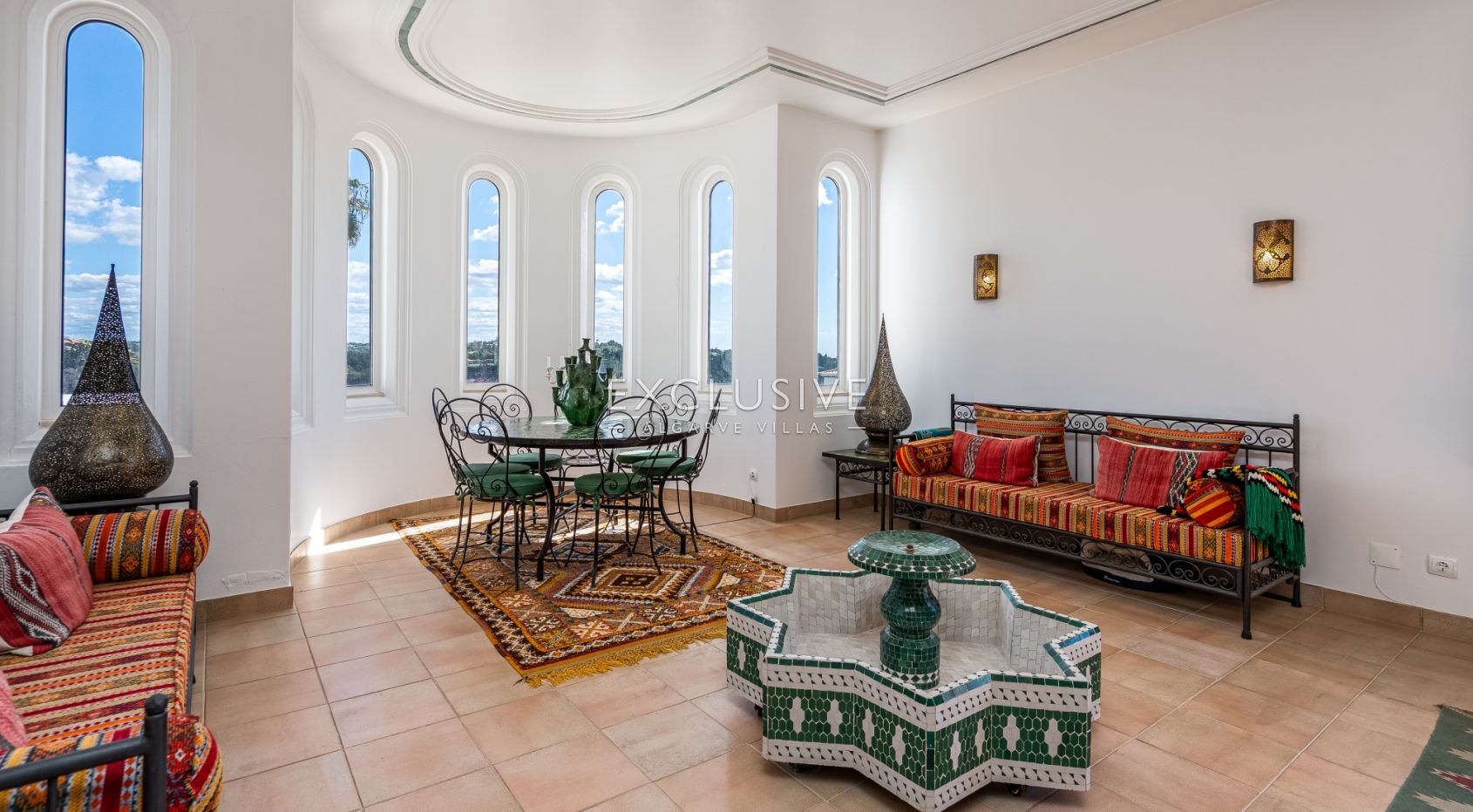 Luxe villa met 5 slaapkamers in Lagoa - Perfect voor gezinnen, boetiekhotel of retraitecentr