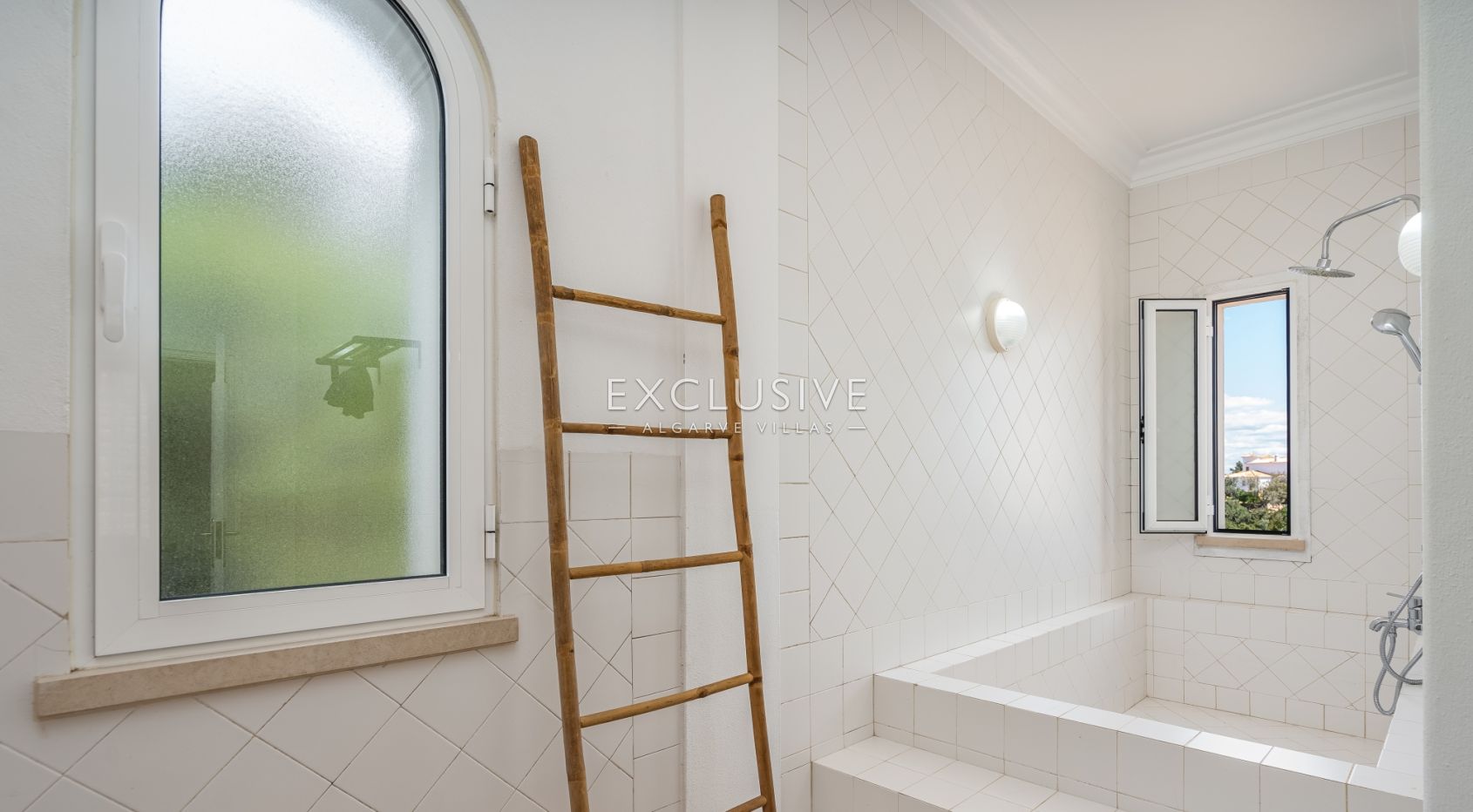 Luxe villa met 5 slaapkamers in Lagoa - Perfect voor gezinnen, boetiekhotel of retraitecentr