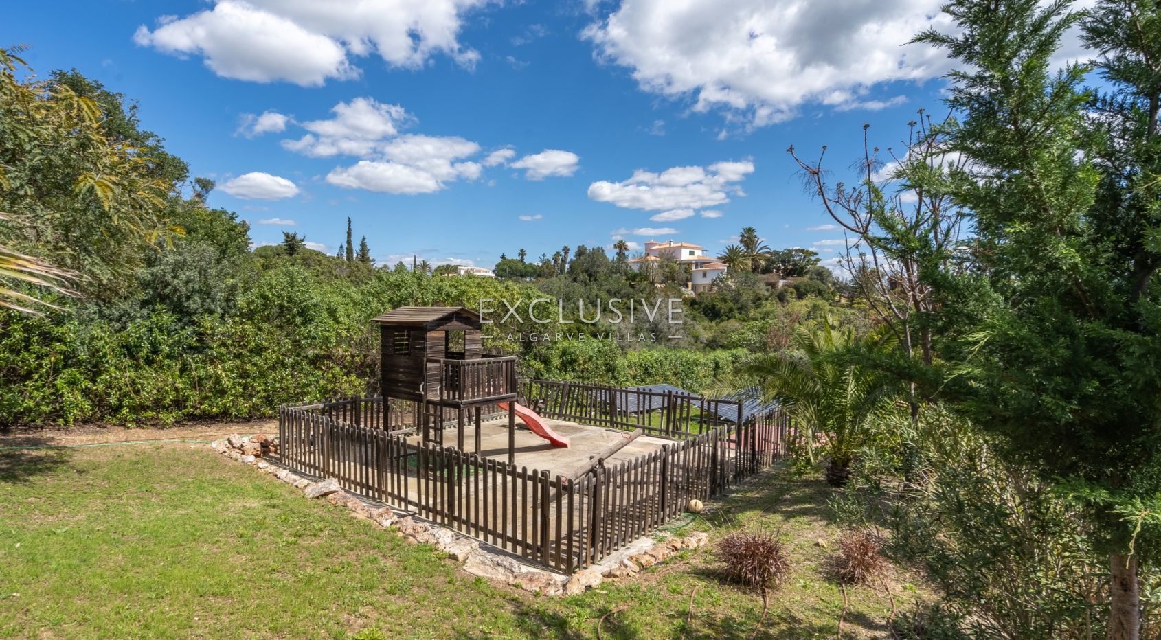 Luxe villa met 5 slaapkamers in Lagoa - Perfect voor gezinnen, boetiekhotel of retraitecentr