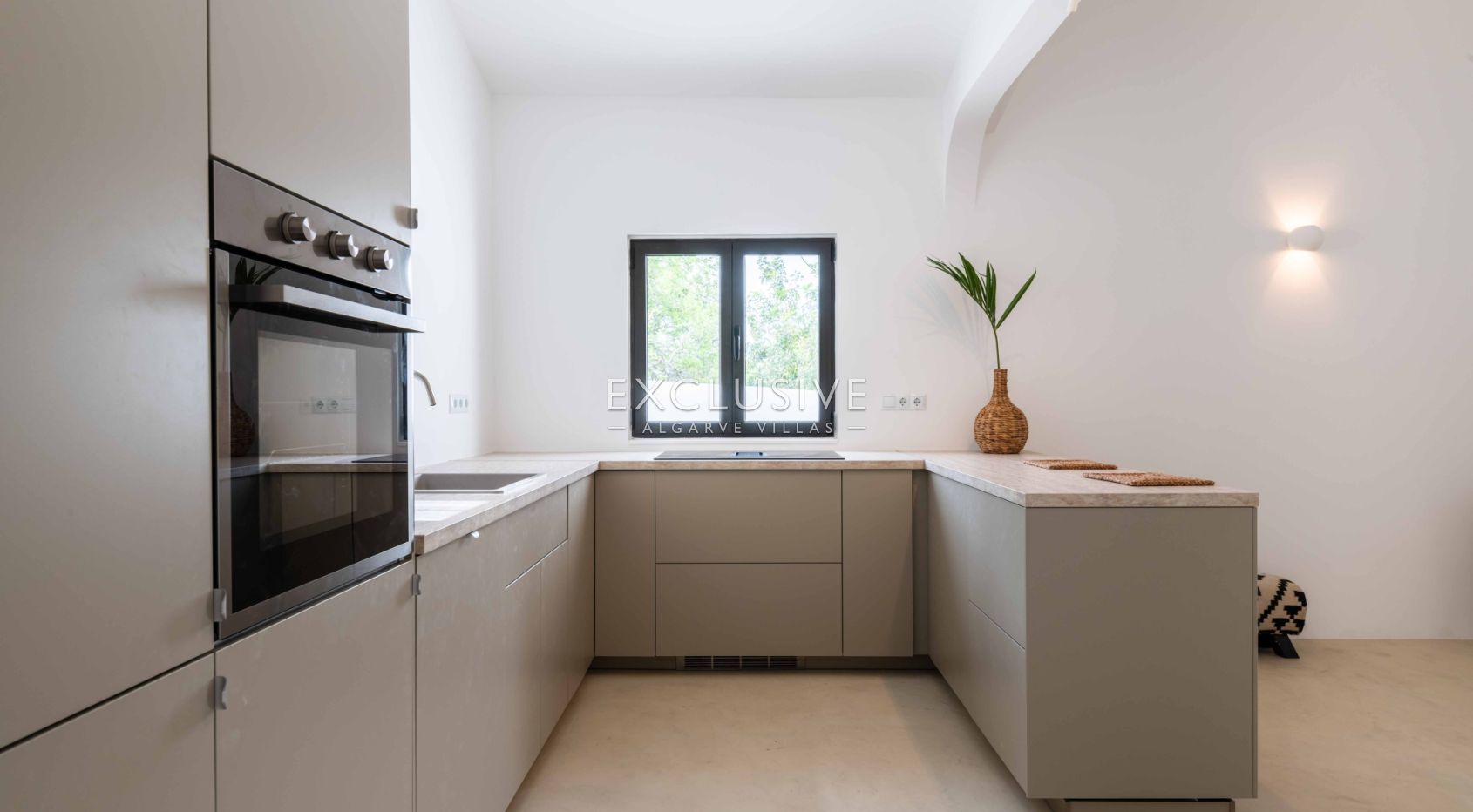 Recently renovated 3 bedroom house in countryside in Bordeira, Faro