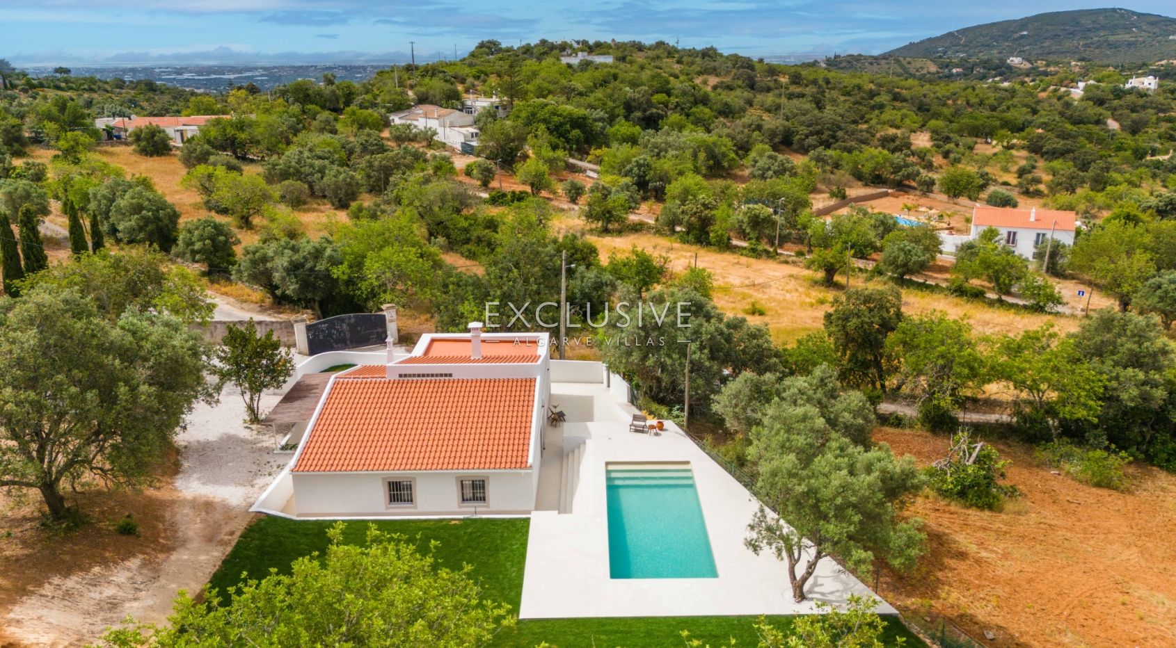 Recently renovated 3 bedroom house in countryside in Bordeira, Faro