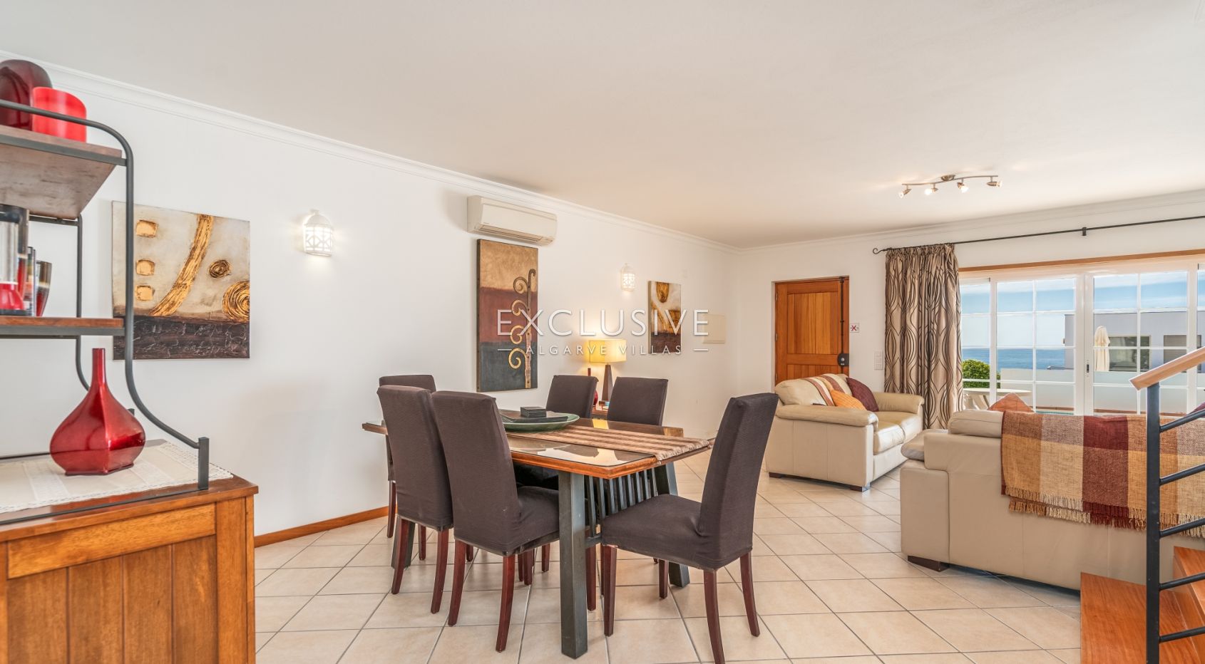 Terraced house with sea views, walking distance to the centre in Praia da Luz