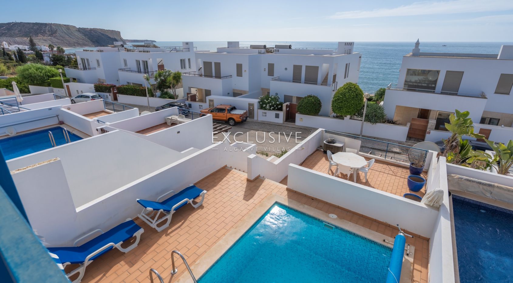 Terraced house with sea views, walking distance to the centre in Praia da Luz